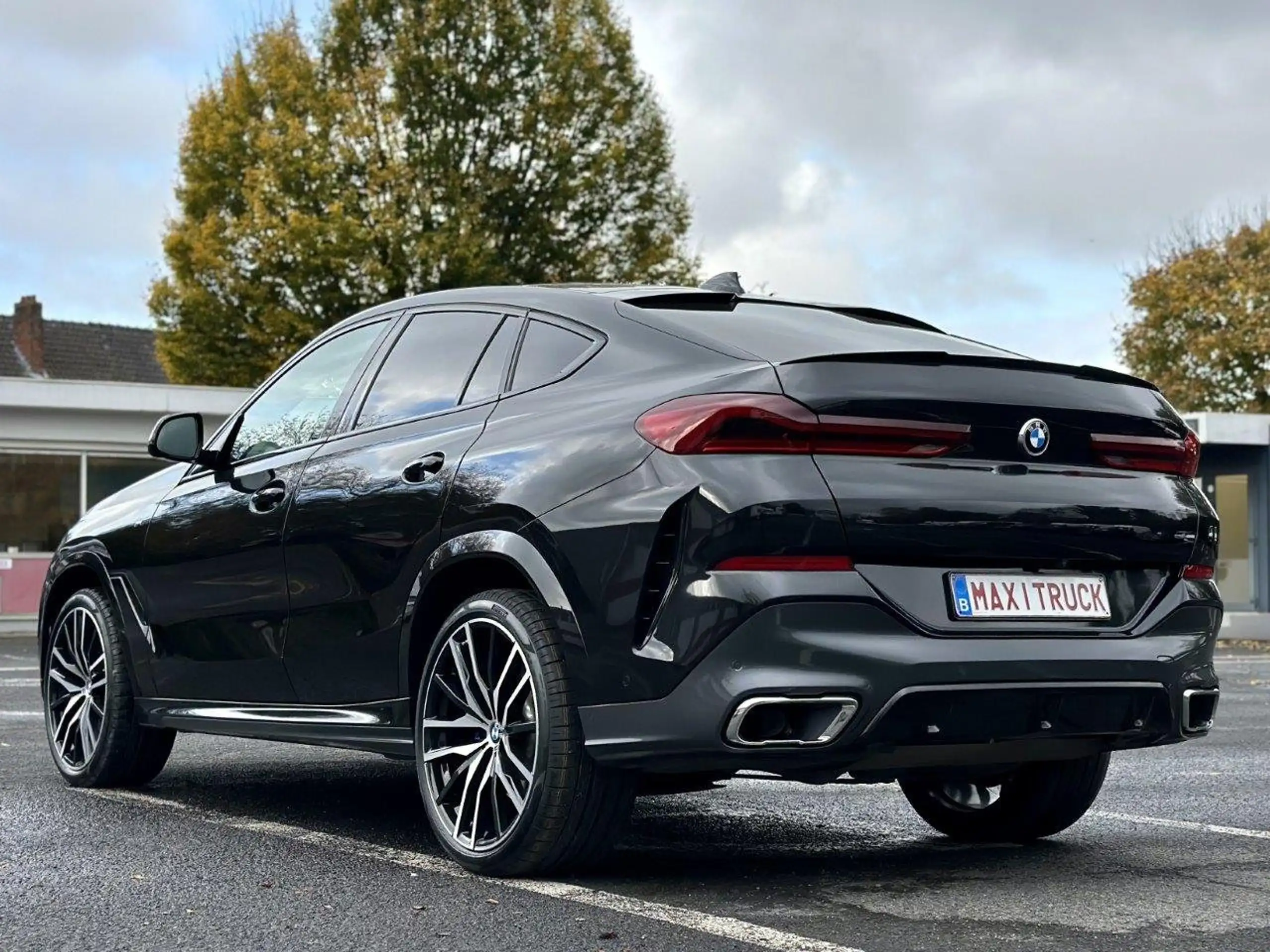 BMW - X6