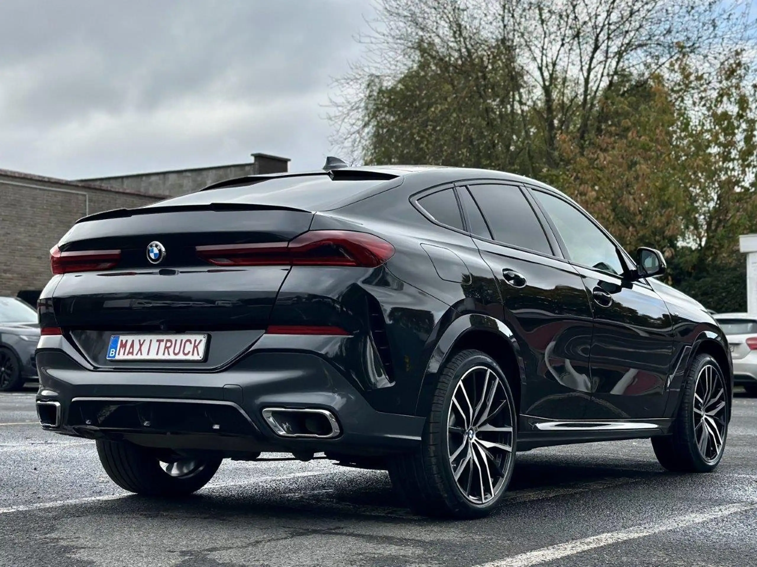 BMW - X6