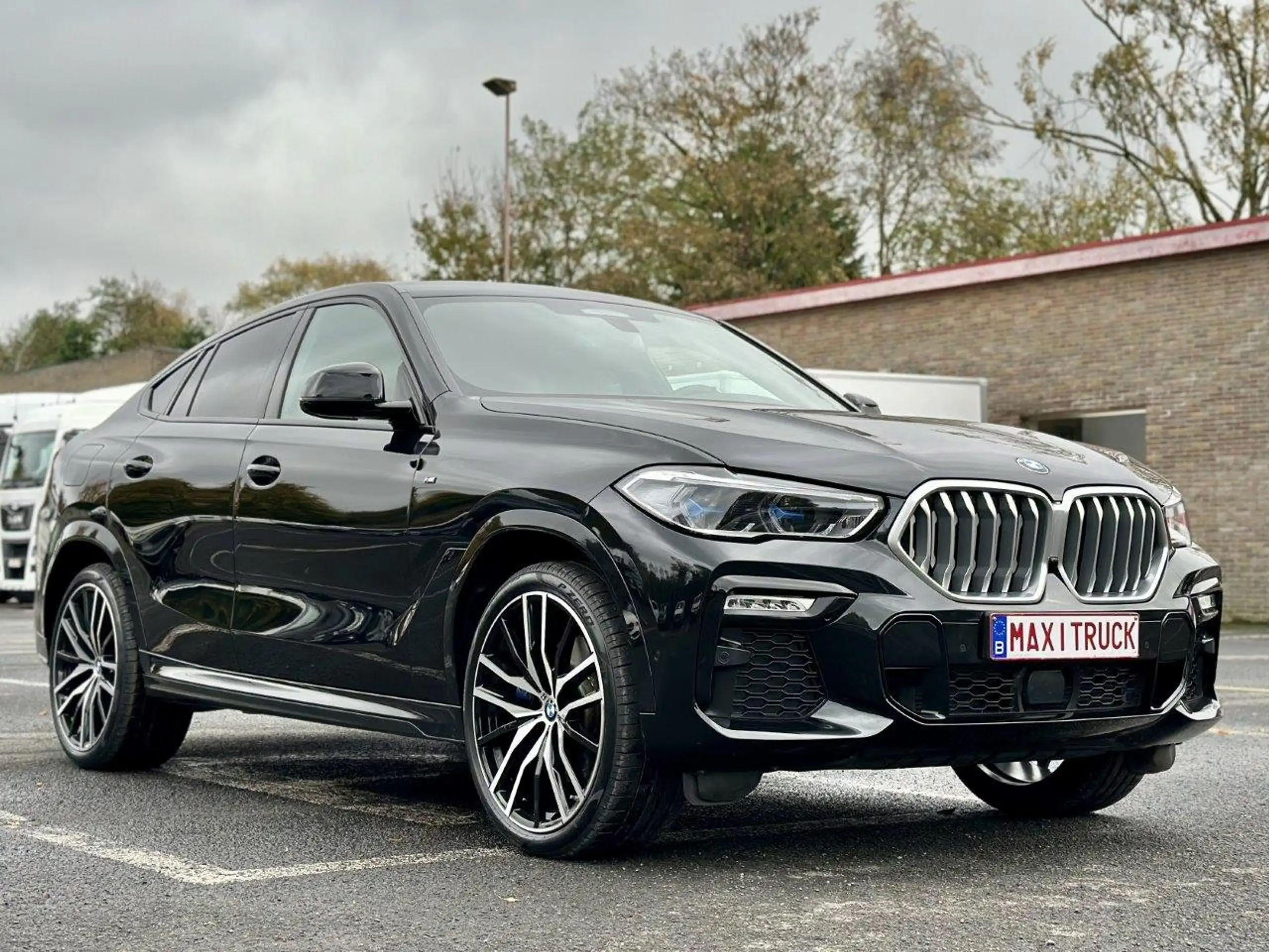 BMW - X6