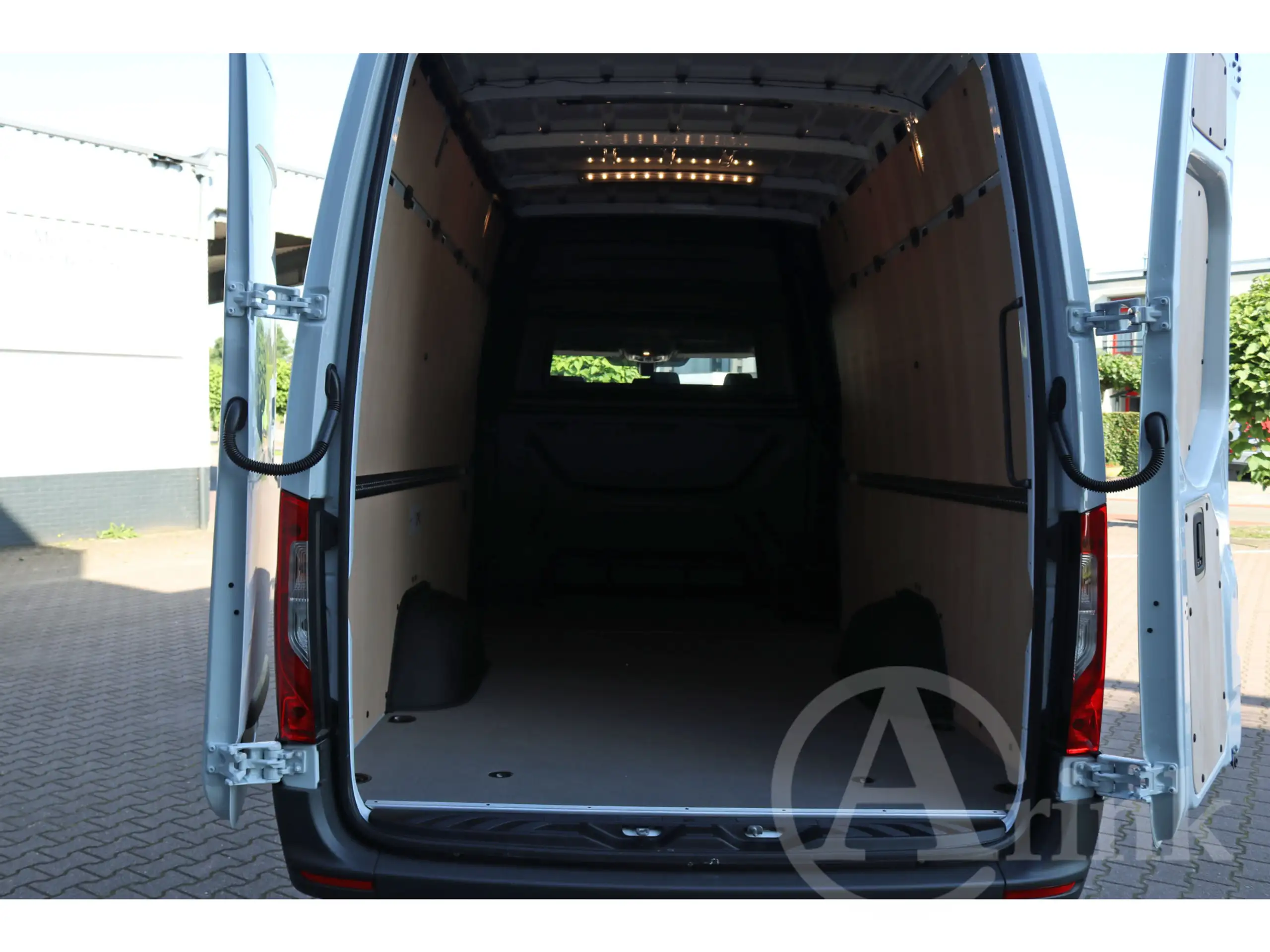 Mercedes-Benz - Sprinter