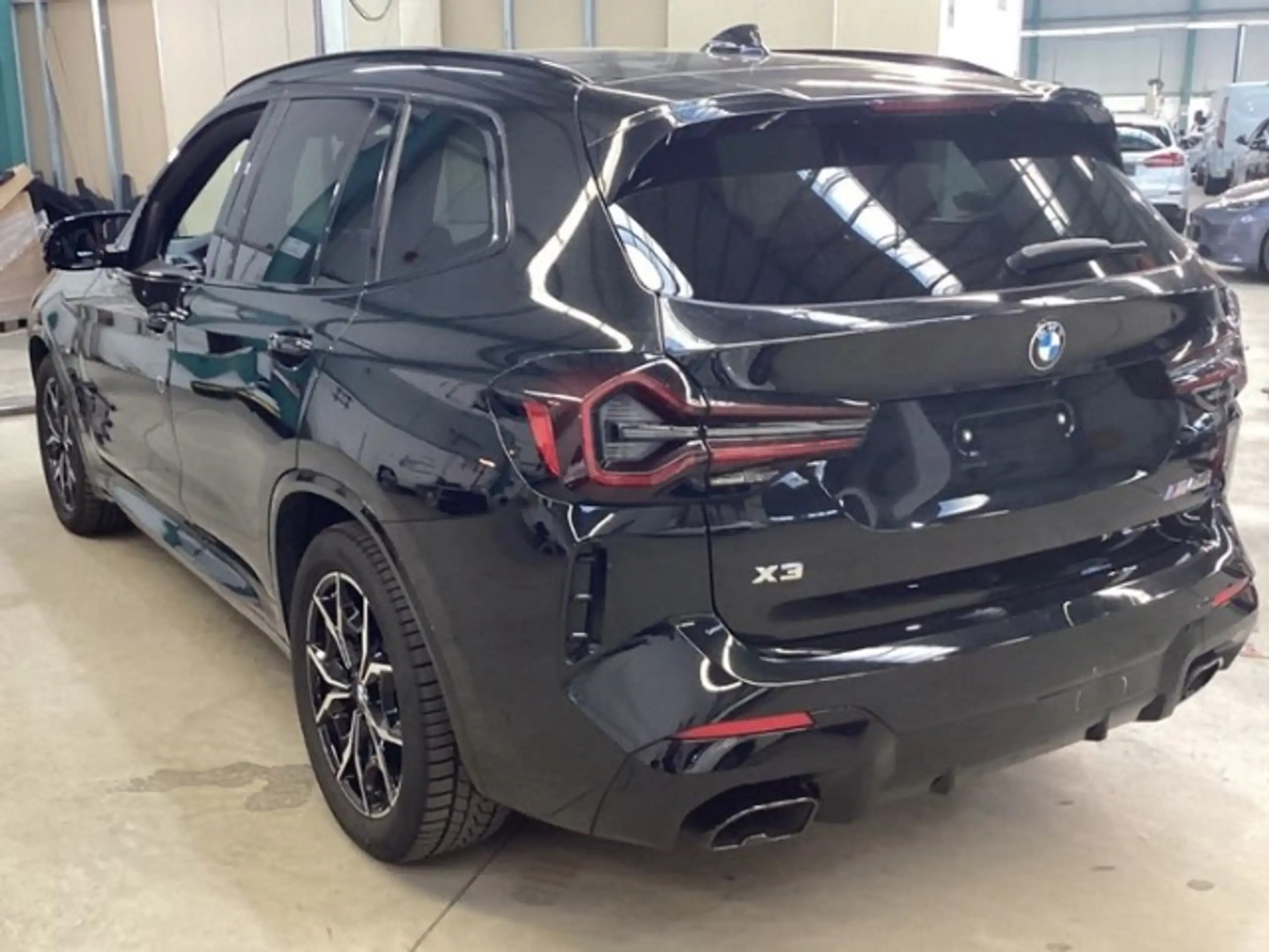 BMW - X3