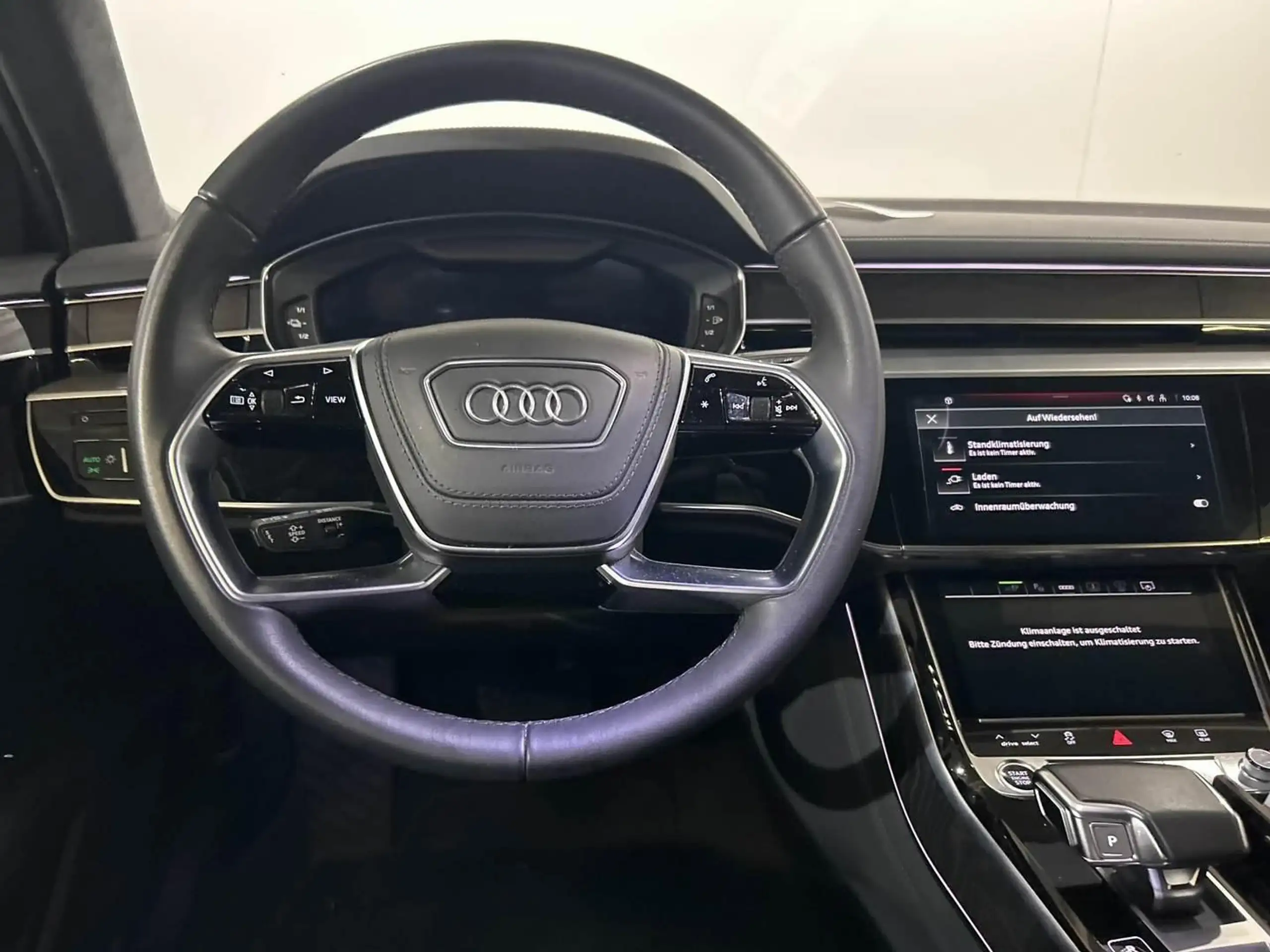 Audi - A8