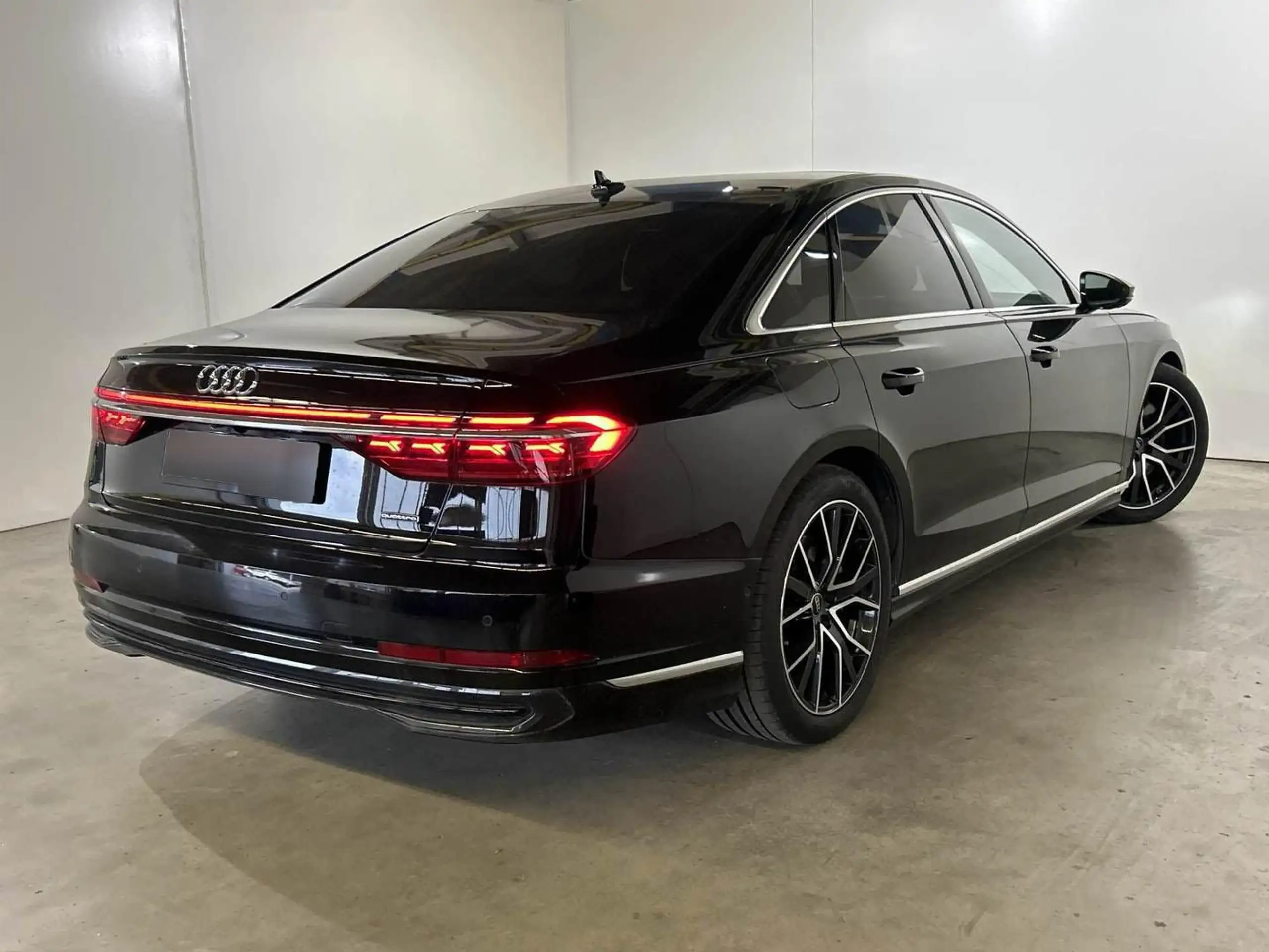 Audi - A8