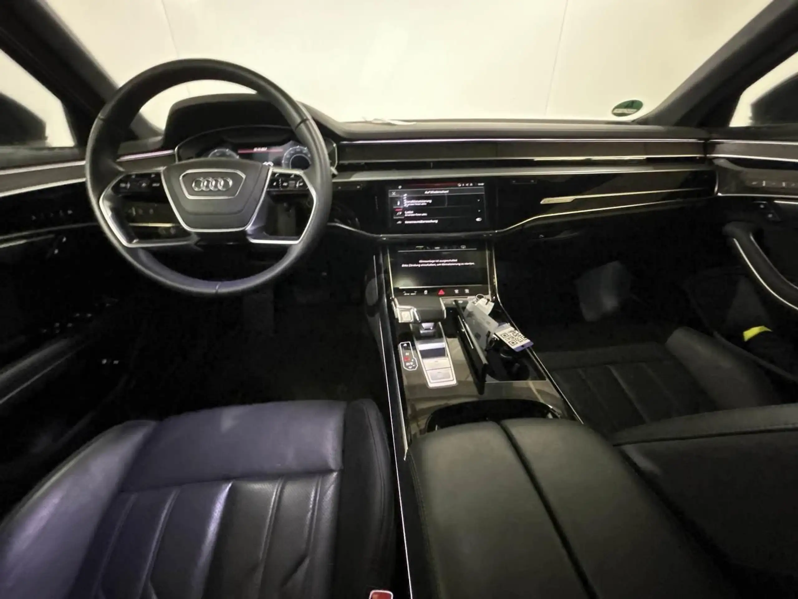 Audi - A8