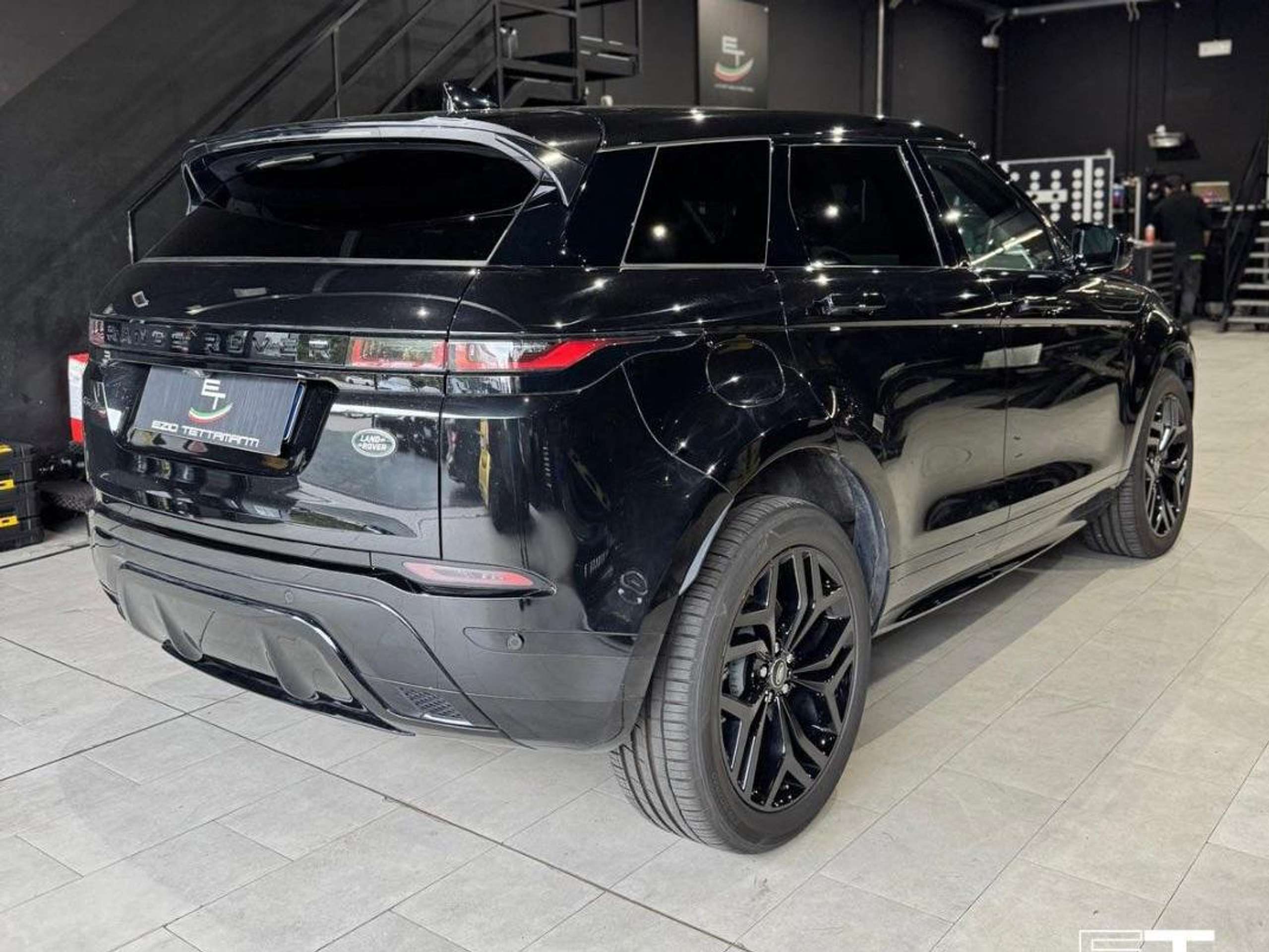 Land Rover - Range Rover Evoque