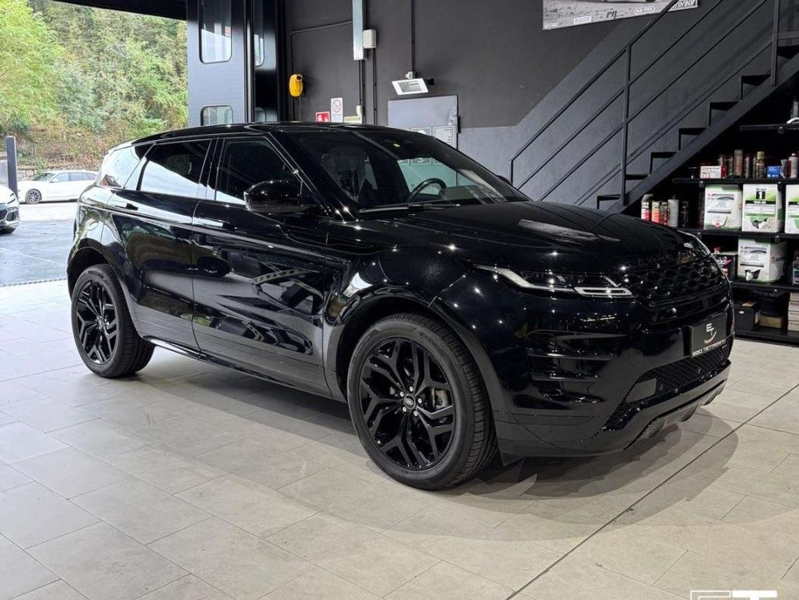 Land Rover - Range Rover Evoque