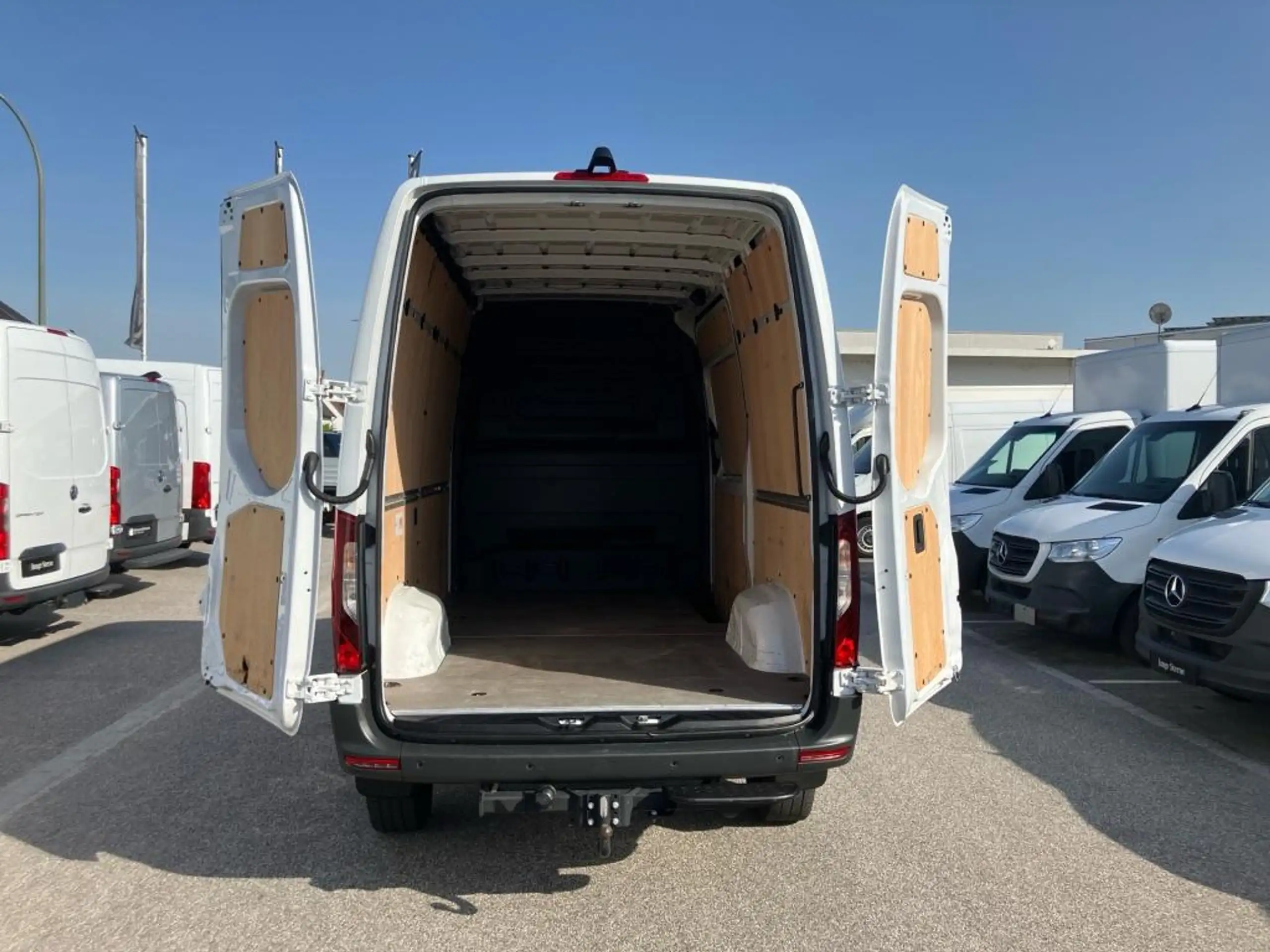 Mercedes-Benz - Sprinter