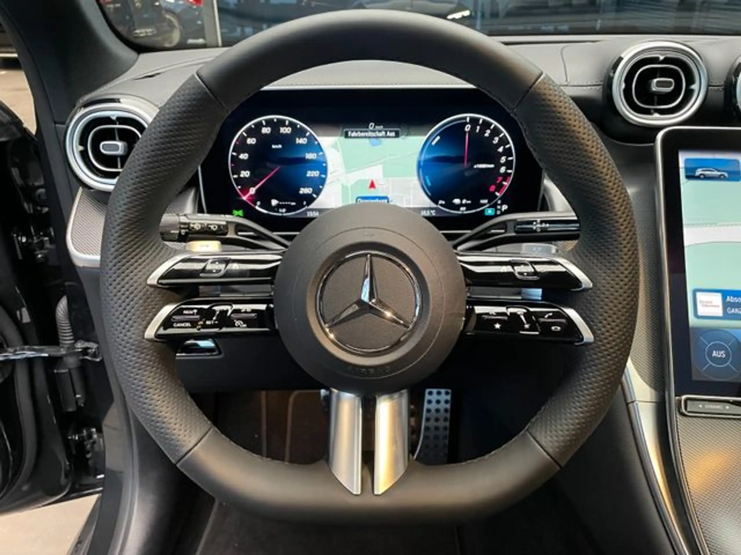 Mercedes-Benz - GLC 300