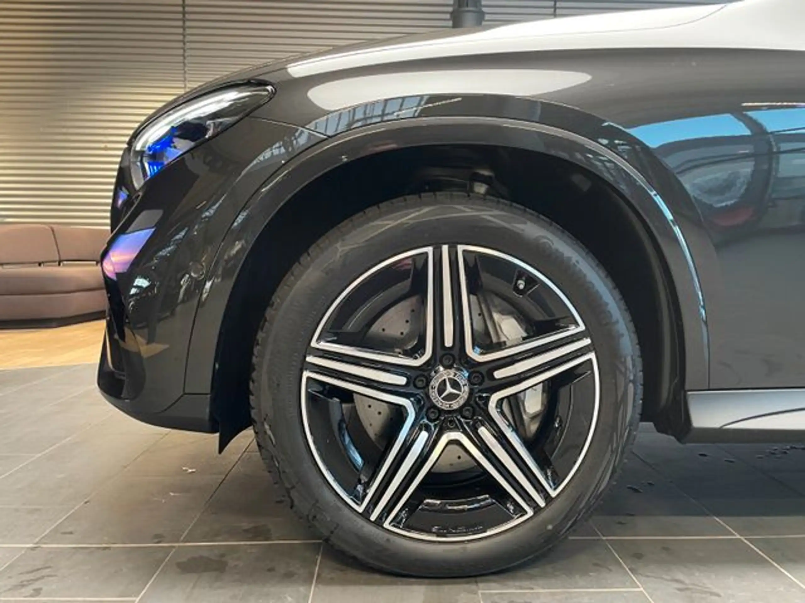 Mercedes-Benz - GLC 300