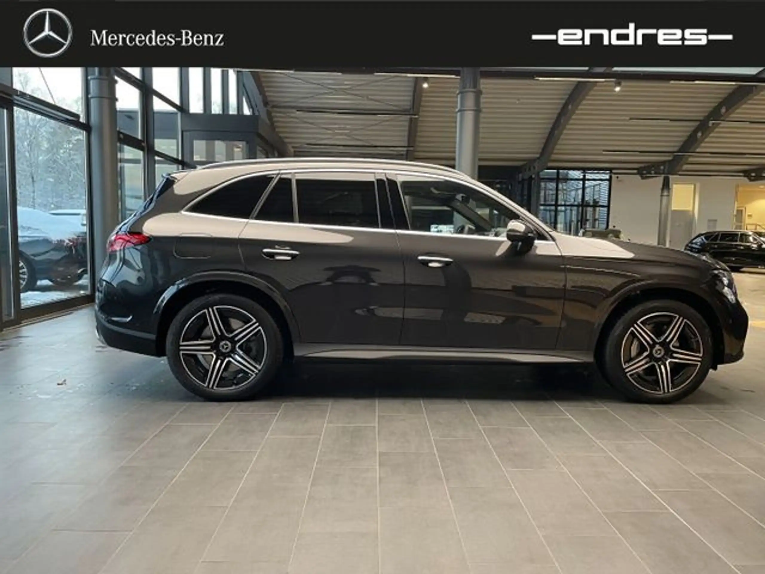 Mercedes-Benz - GLC 300