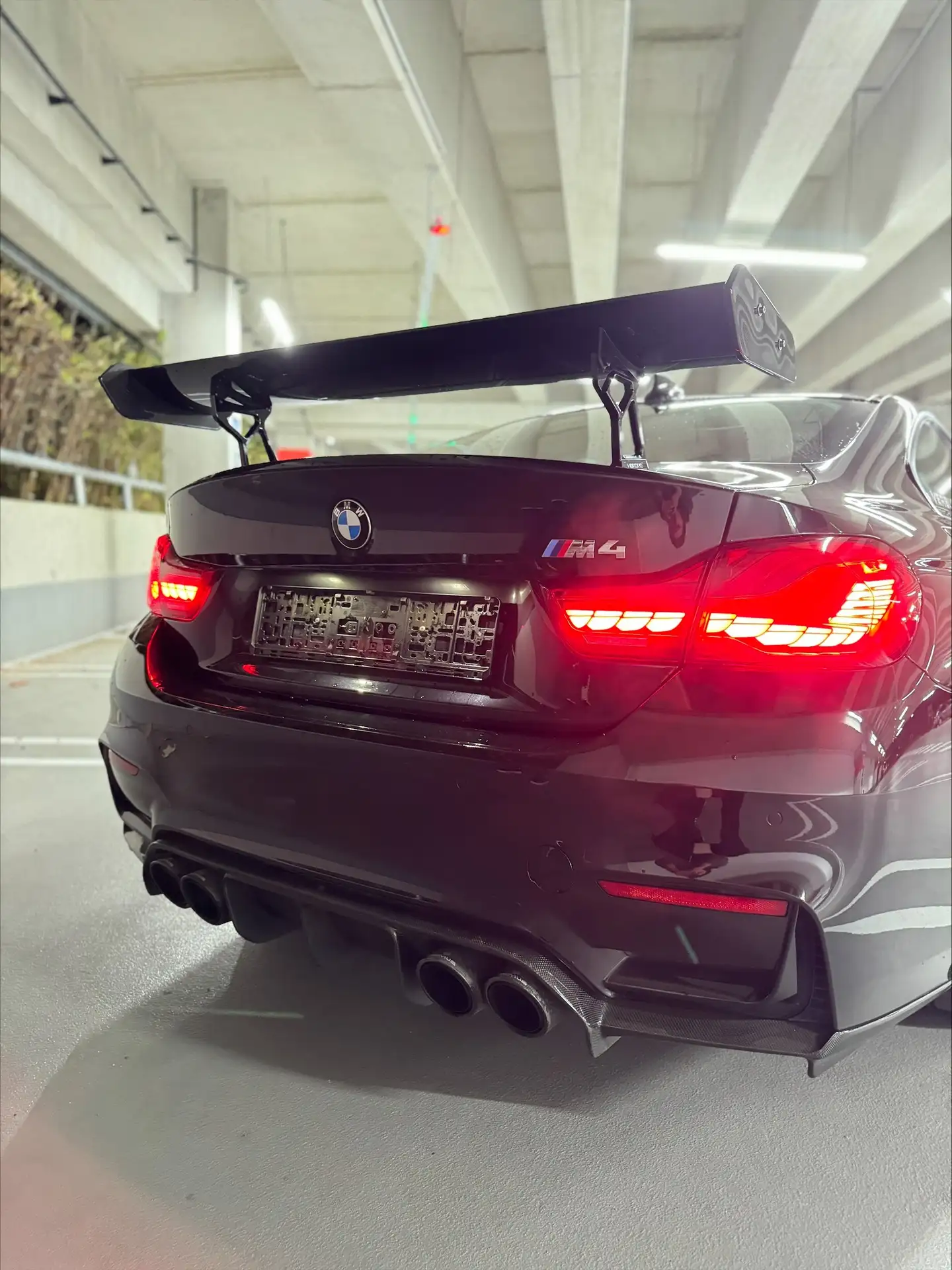 BMW - M4