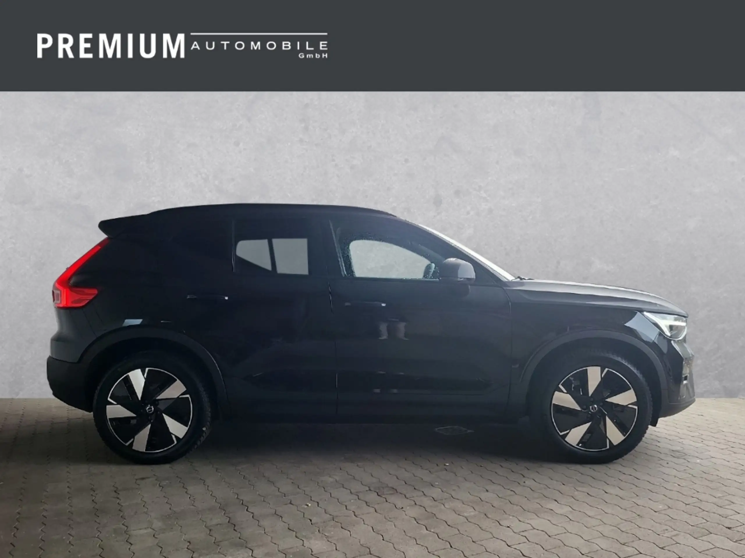 Volvo - XC40