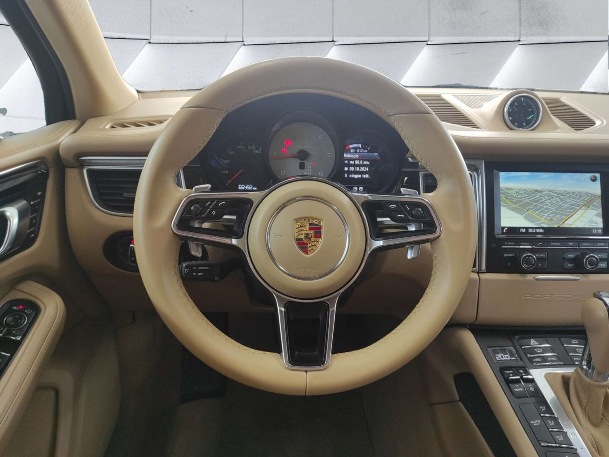 Porsche - Macan