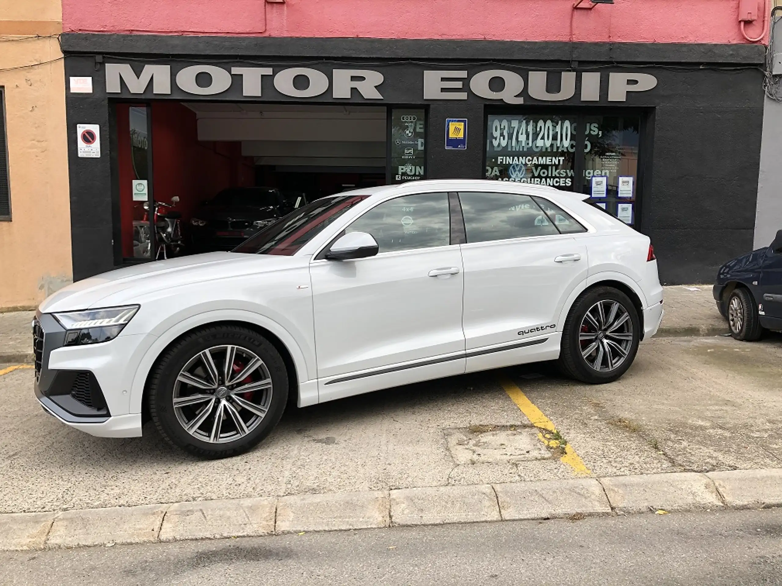 Audi - Q8