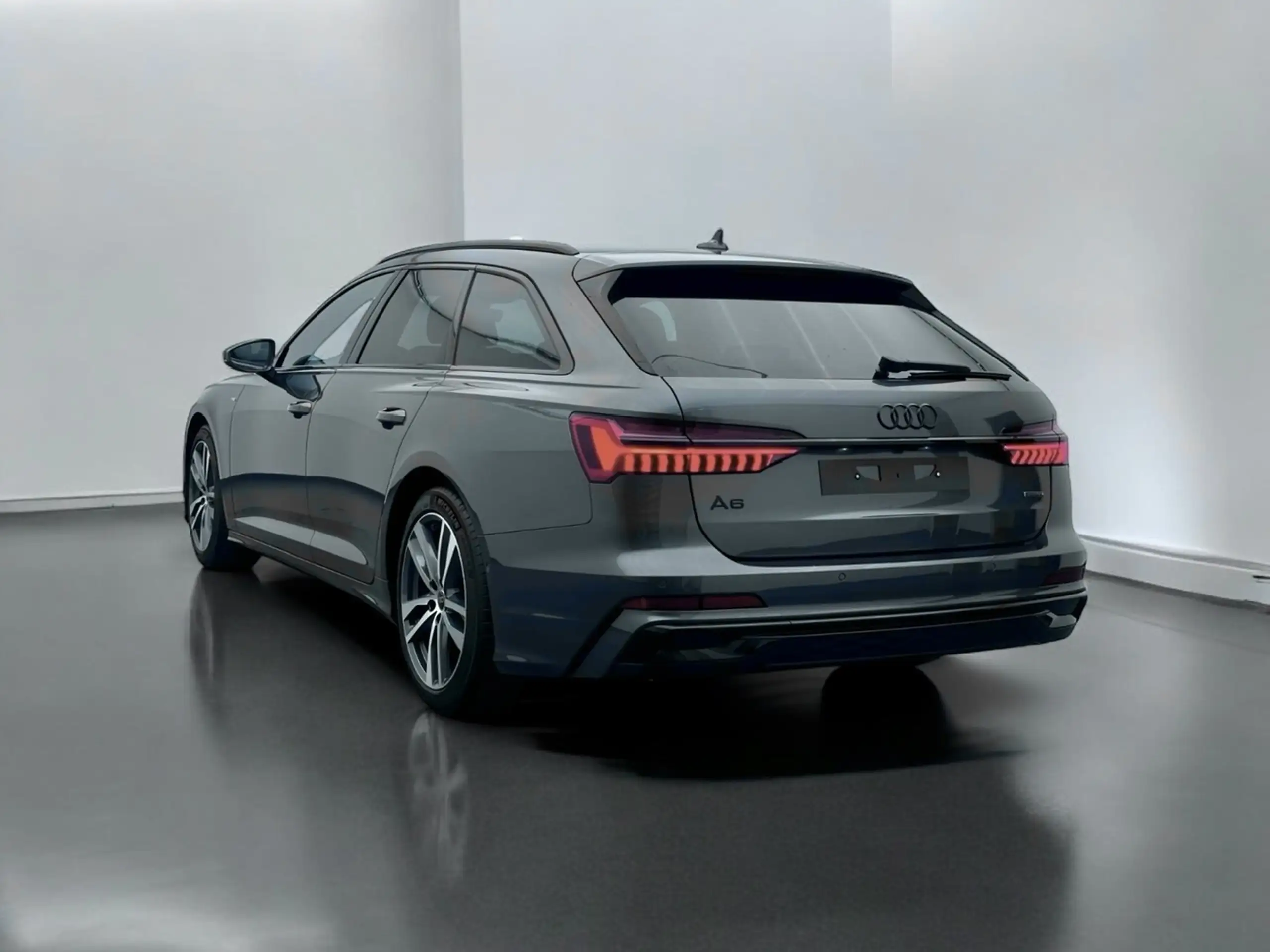 Audi - A6