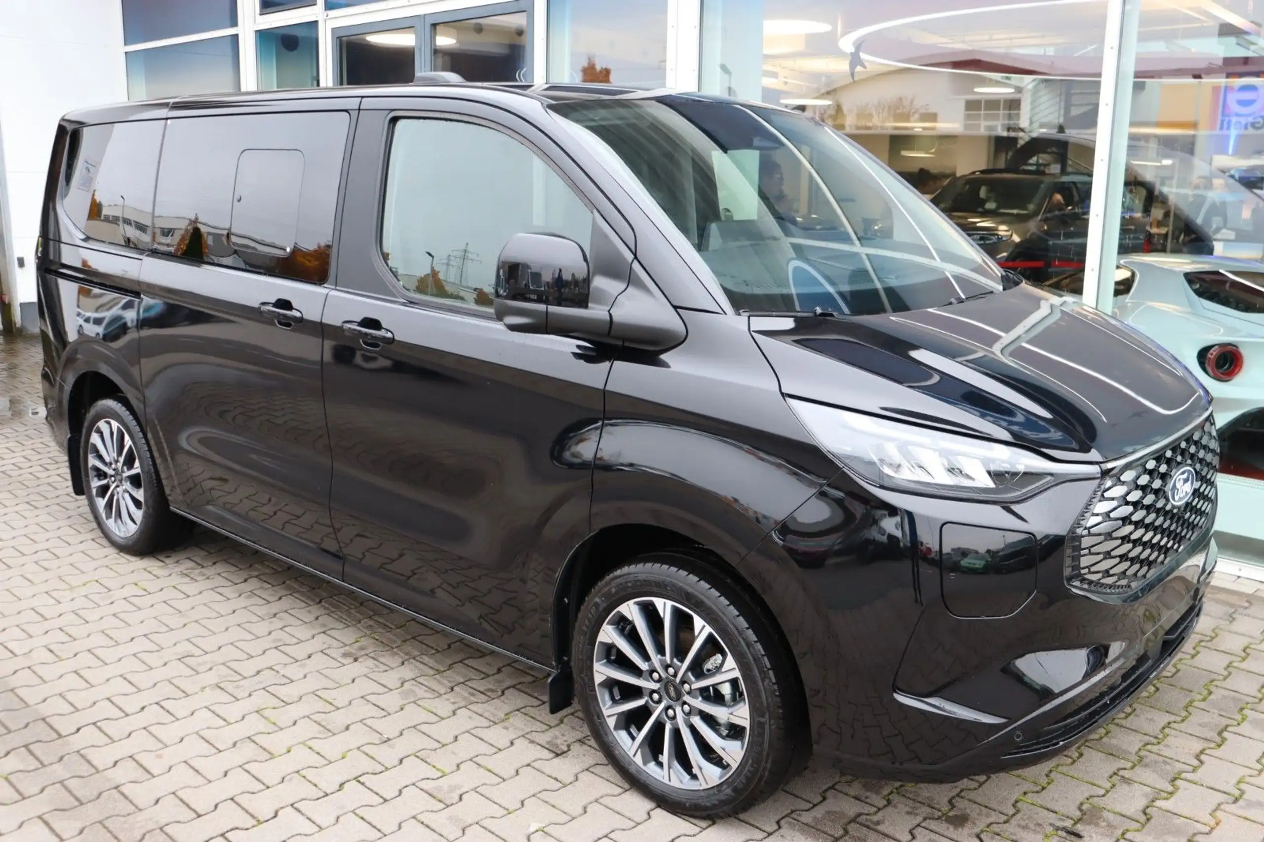 Ford - Tourneo Custom