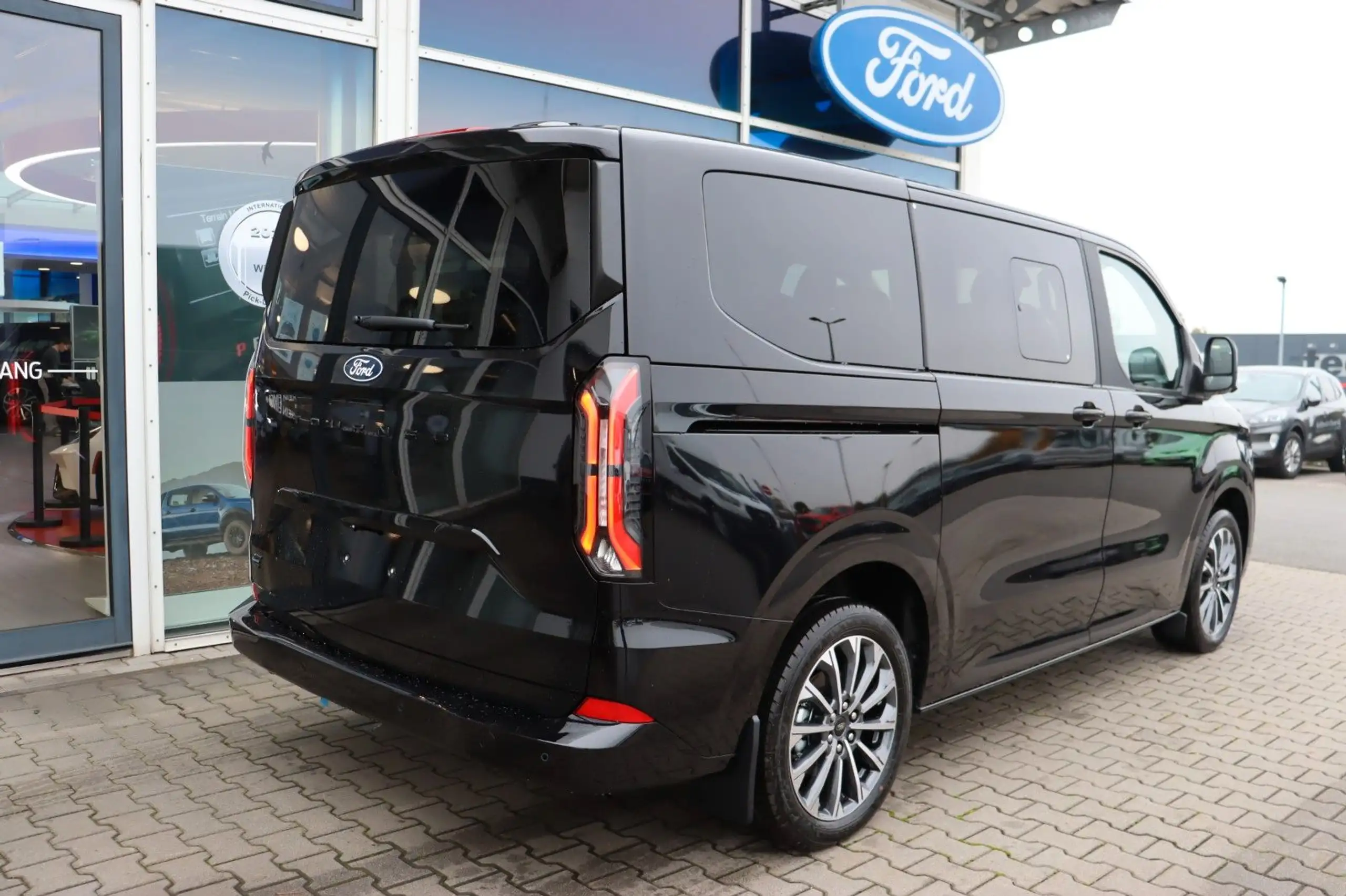 Ford - Tourneo Custom