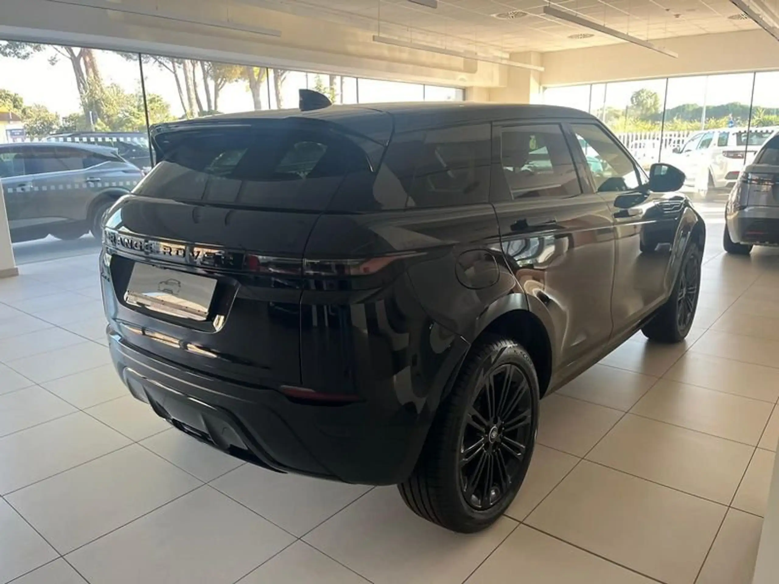 Land Rover - Range Rover Evoque