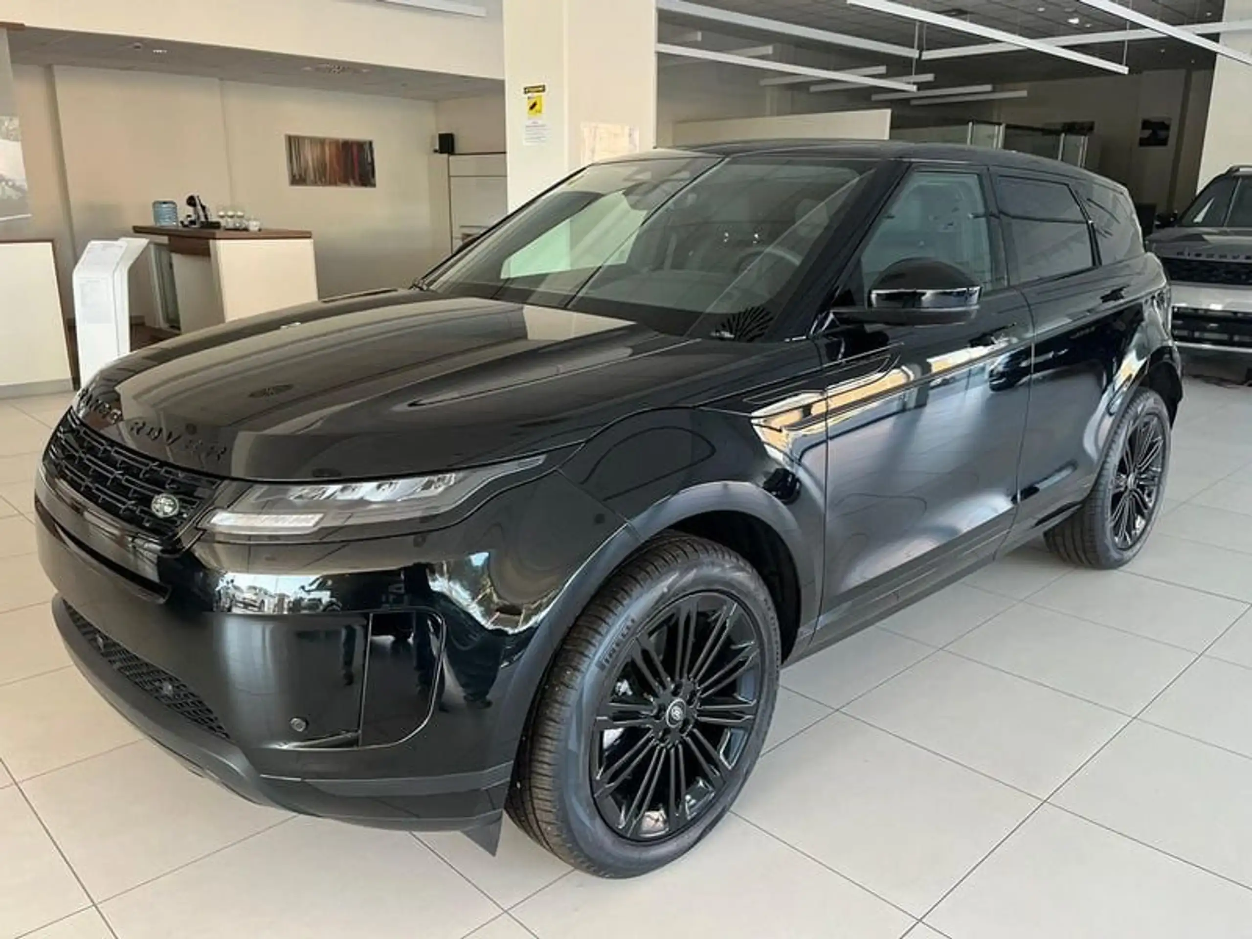 Land Rover - Range Rover Evoque