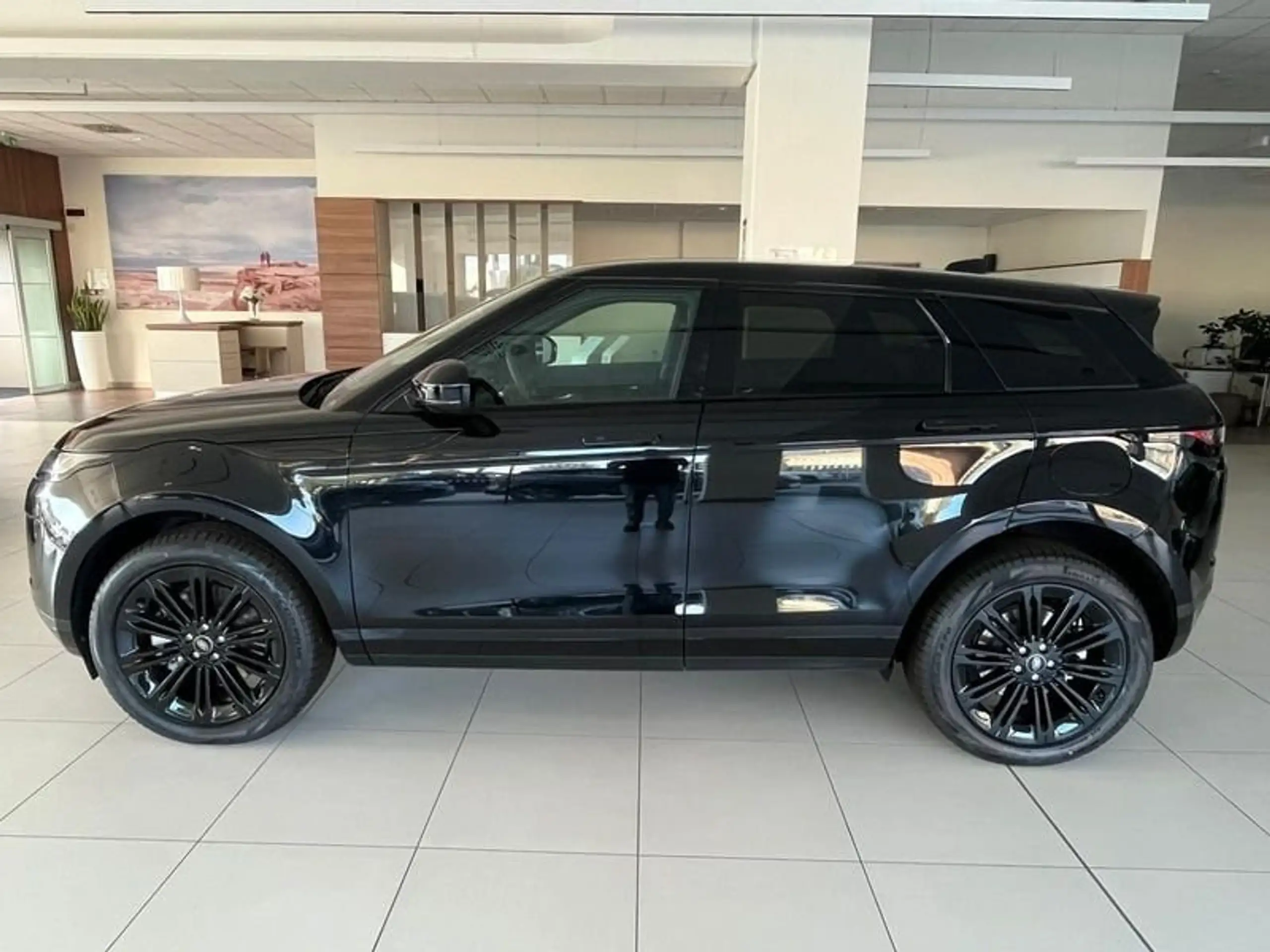 Land Rover - Range Rover Evoque