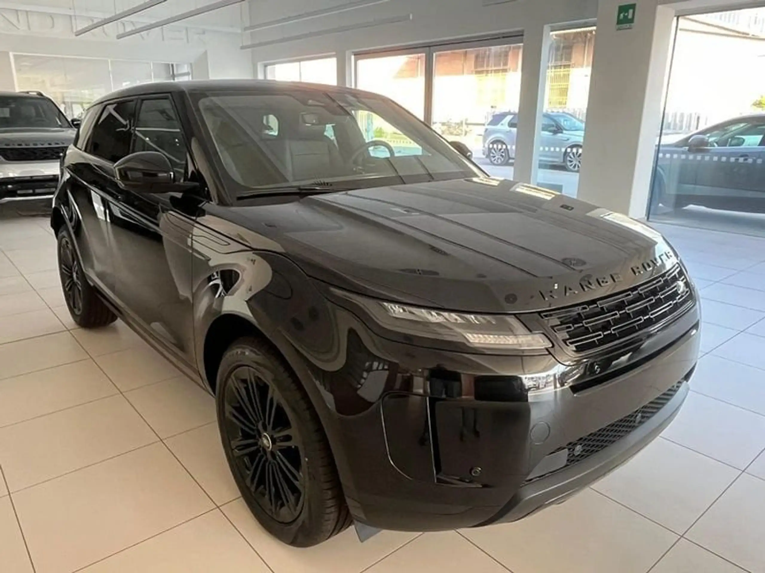 Land Rover - Range Rover Evoque