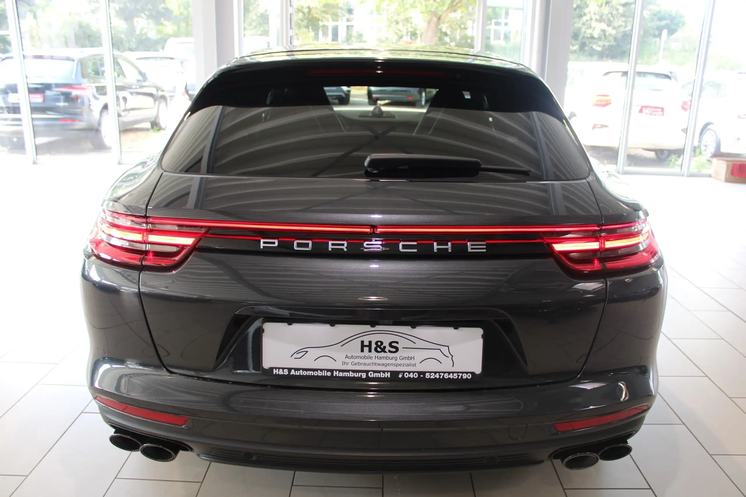 Porsche - Panamera