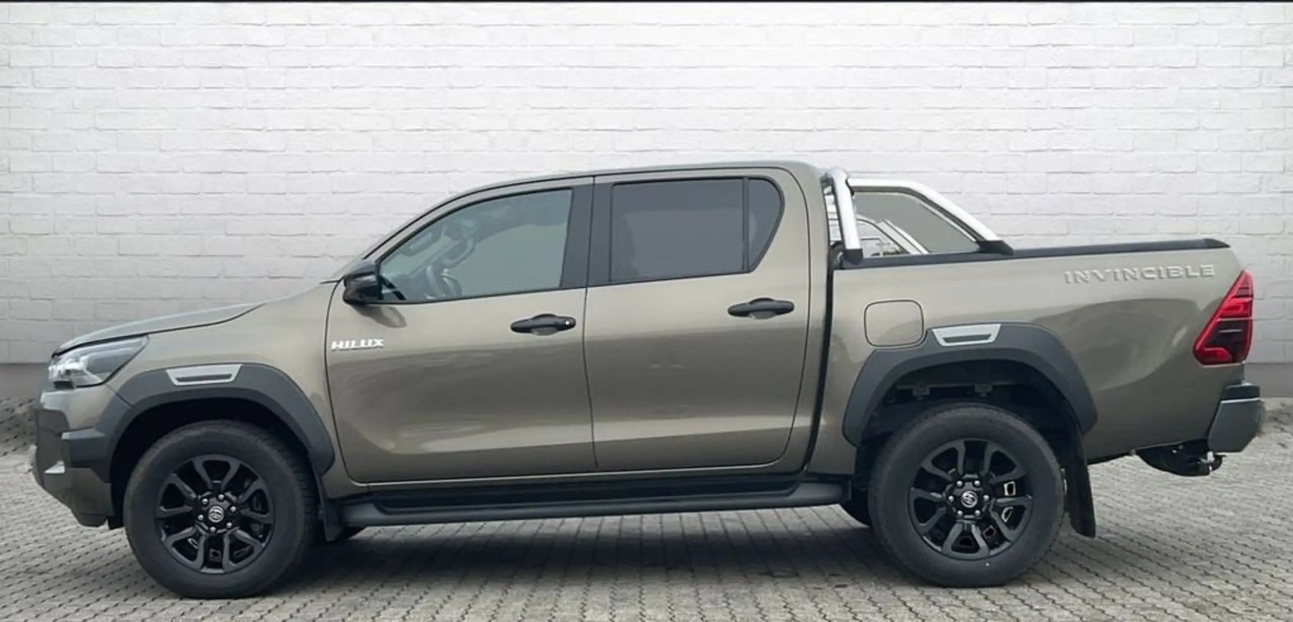 Toyota - Hilux