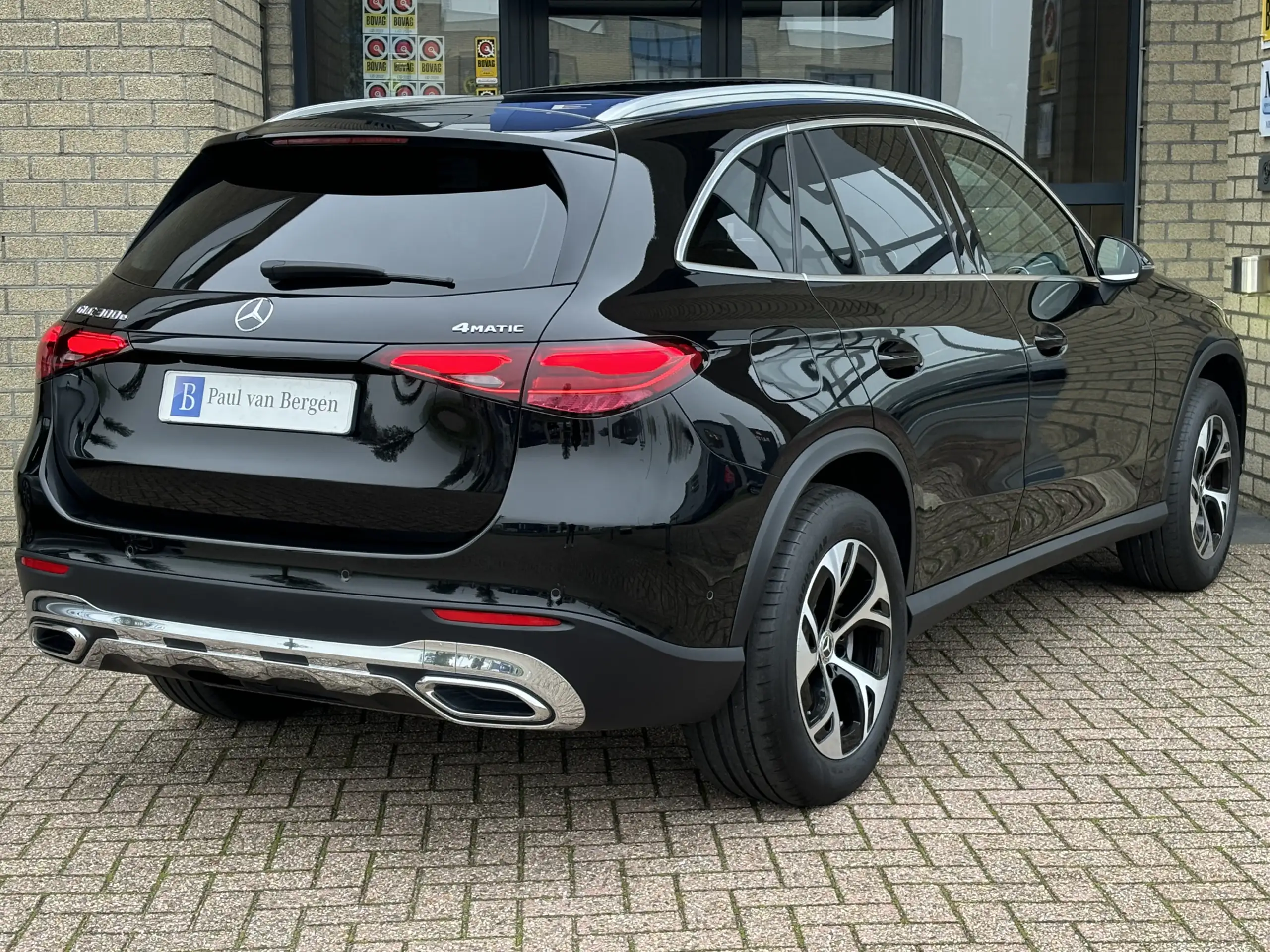 Mercedes-Benz - GLC 300