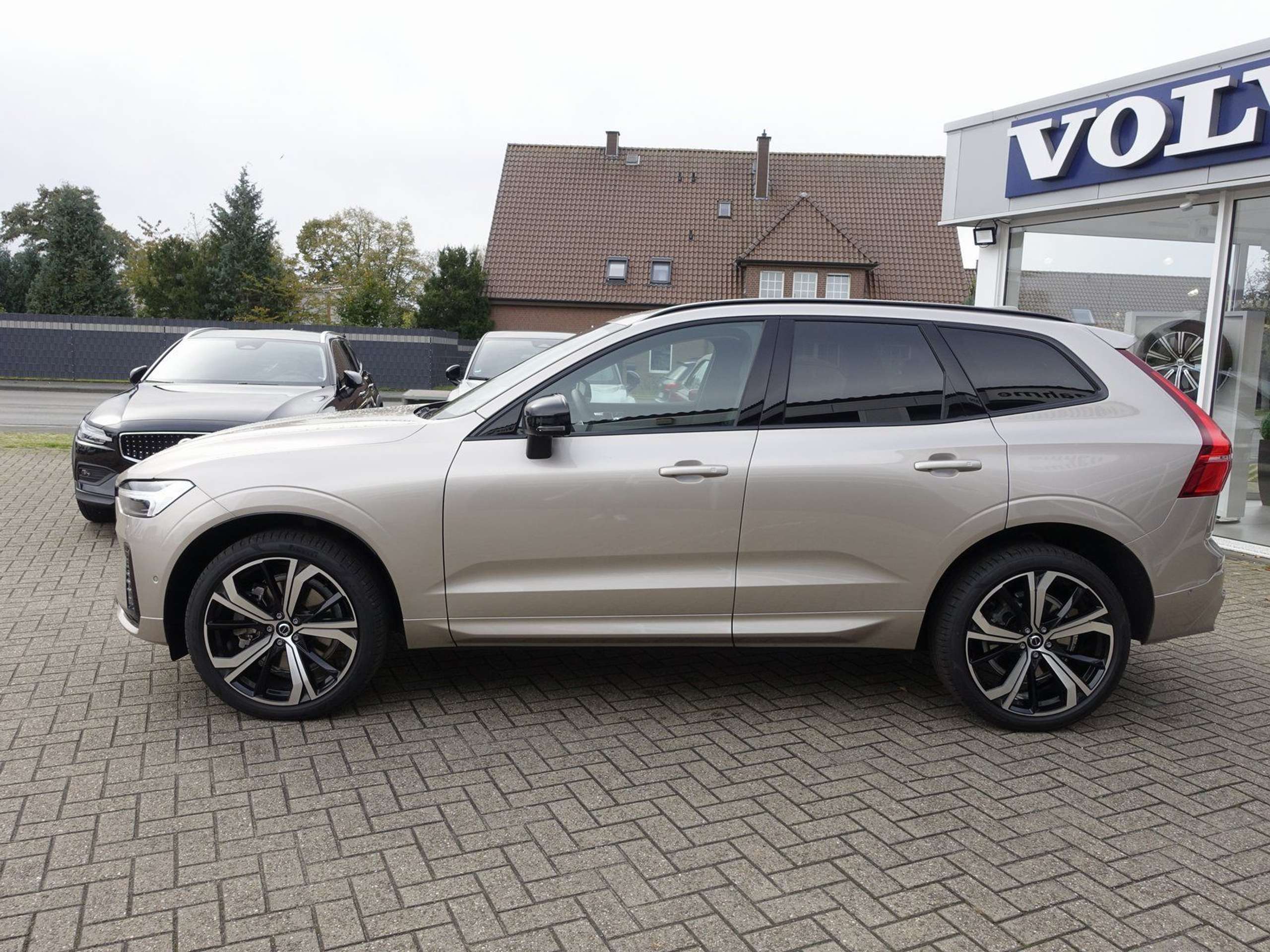 Volvo - XC60