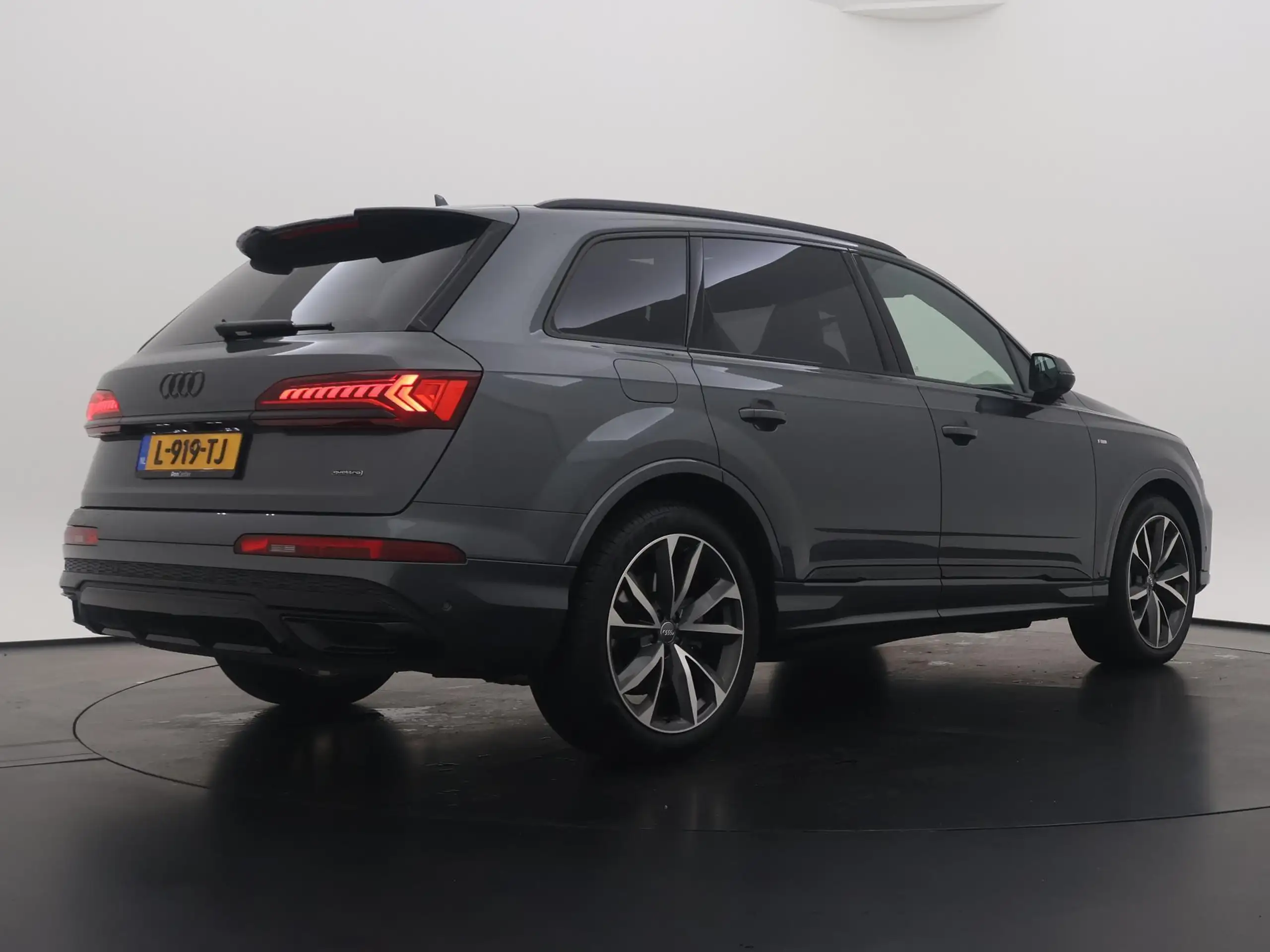 Audi - Q7