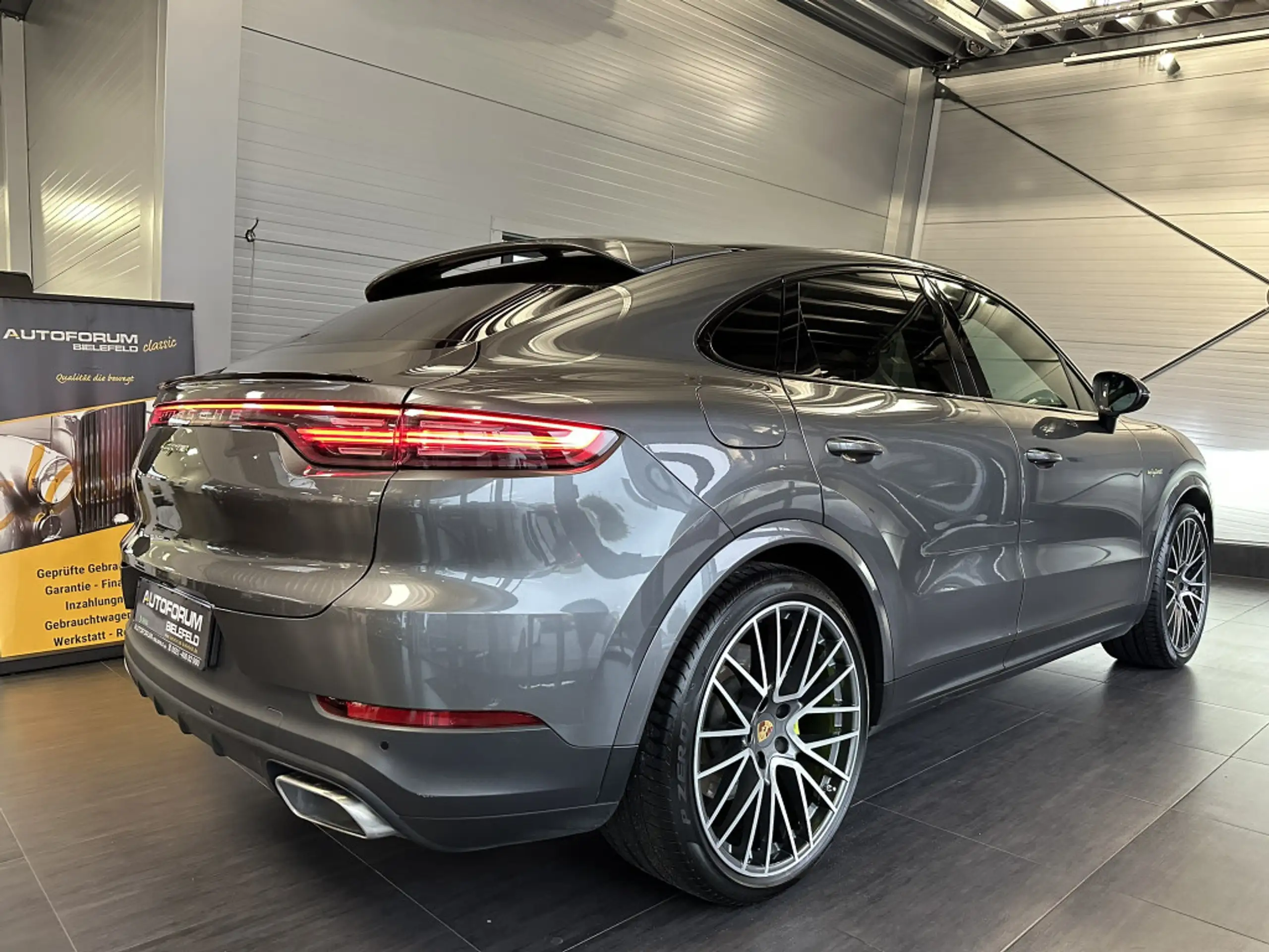 Porsche - Cayenne