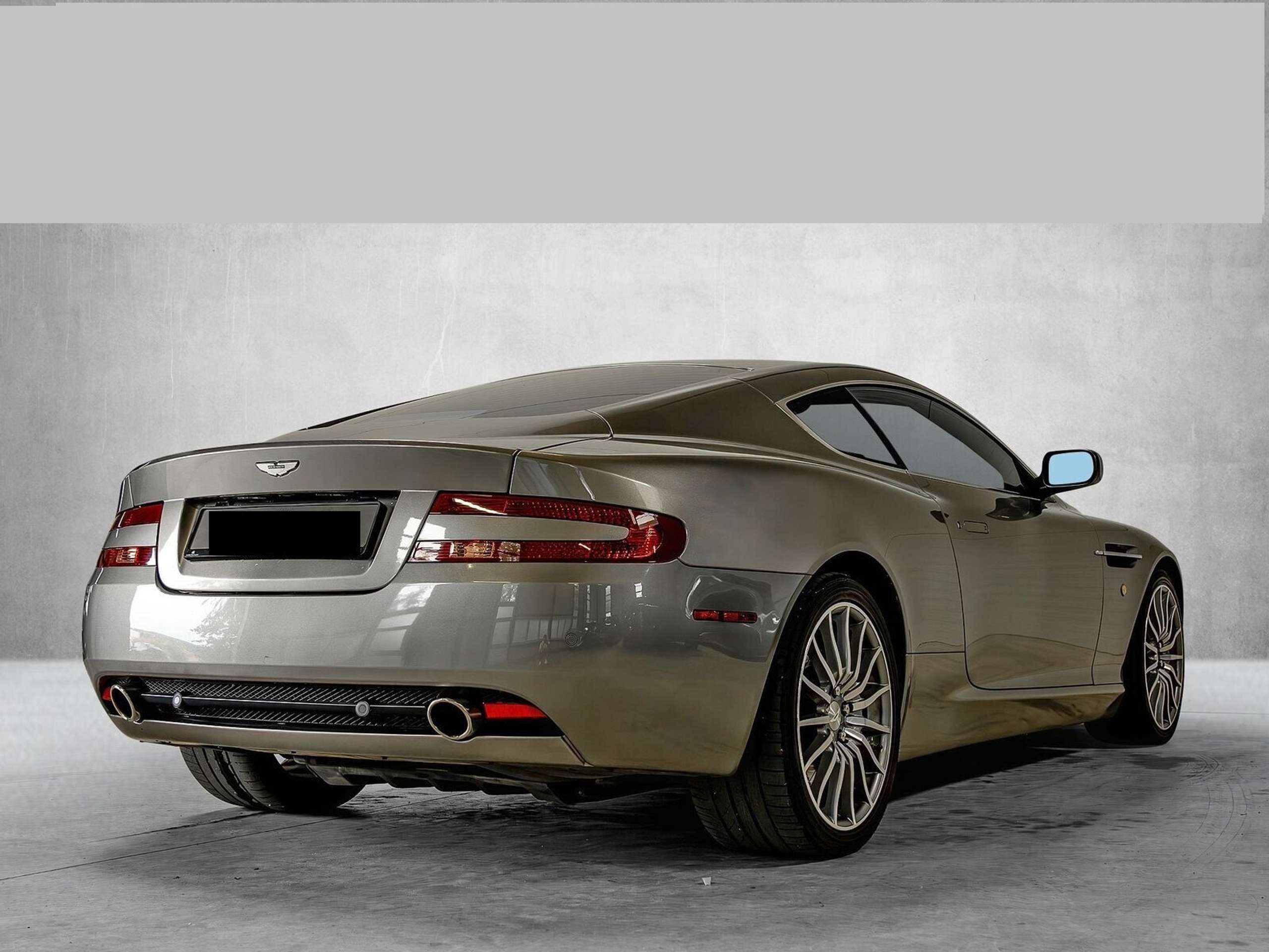 Aston Martin - DB