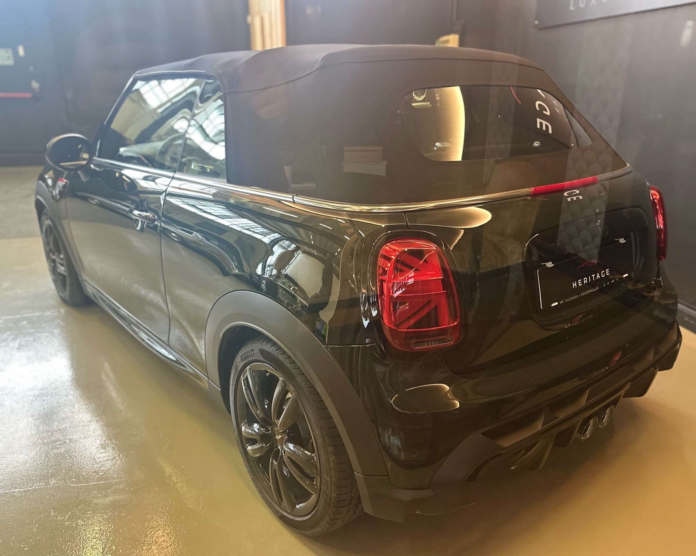 MINI - John Cooper Works Cabrio