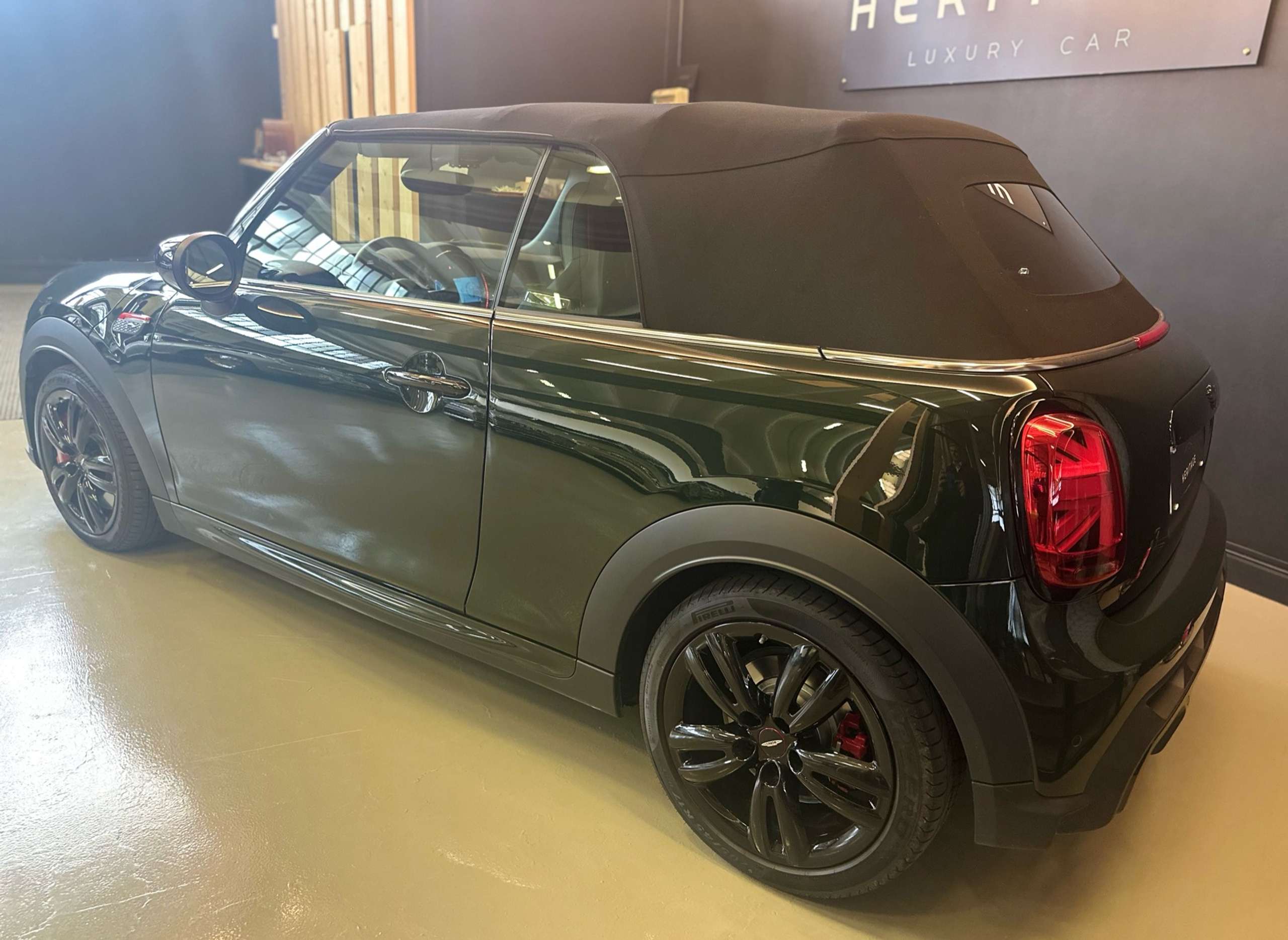 MINI - John Cooper Works Cabrio