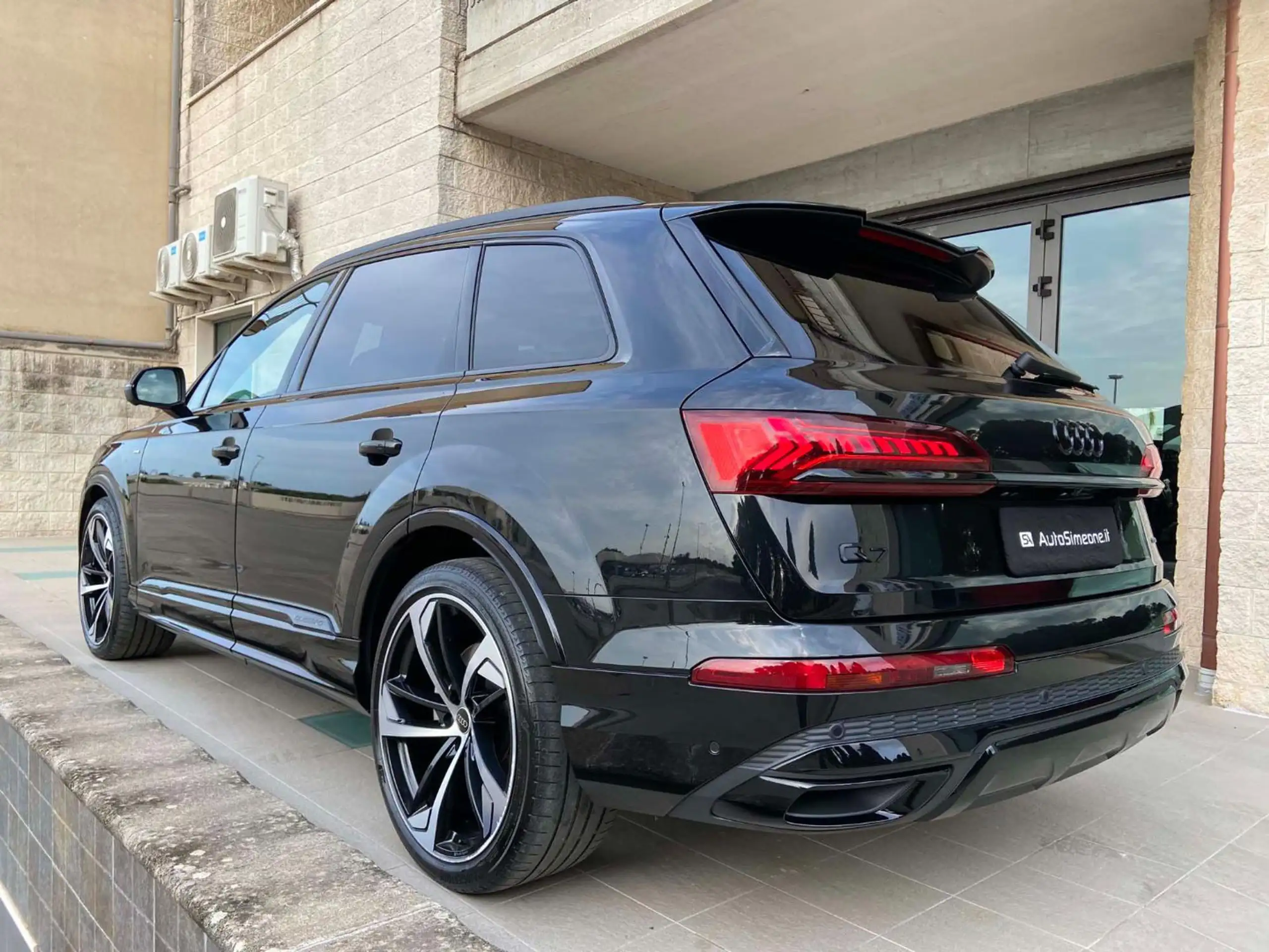 Audi - Q7