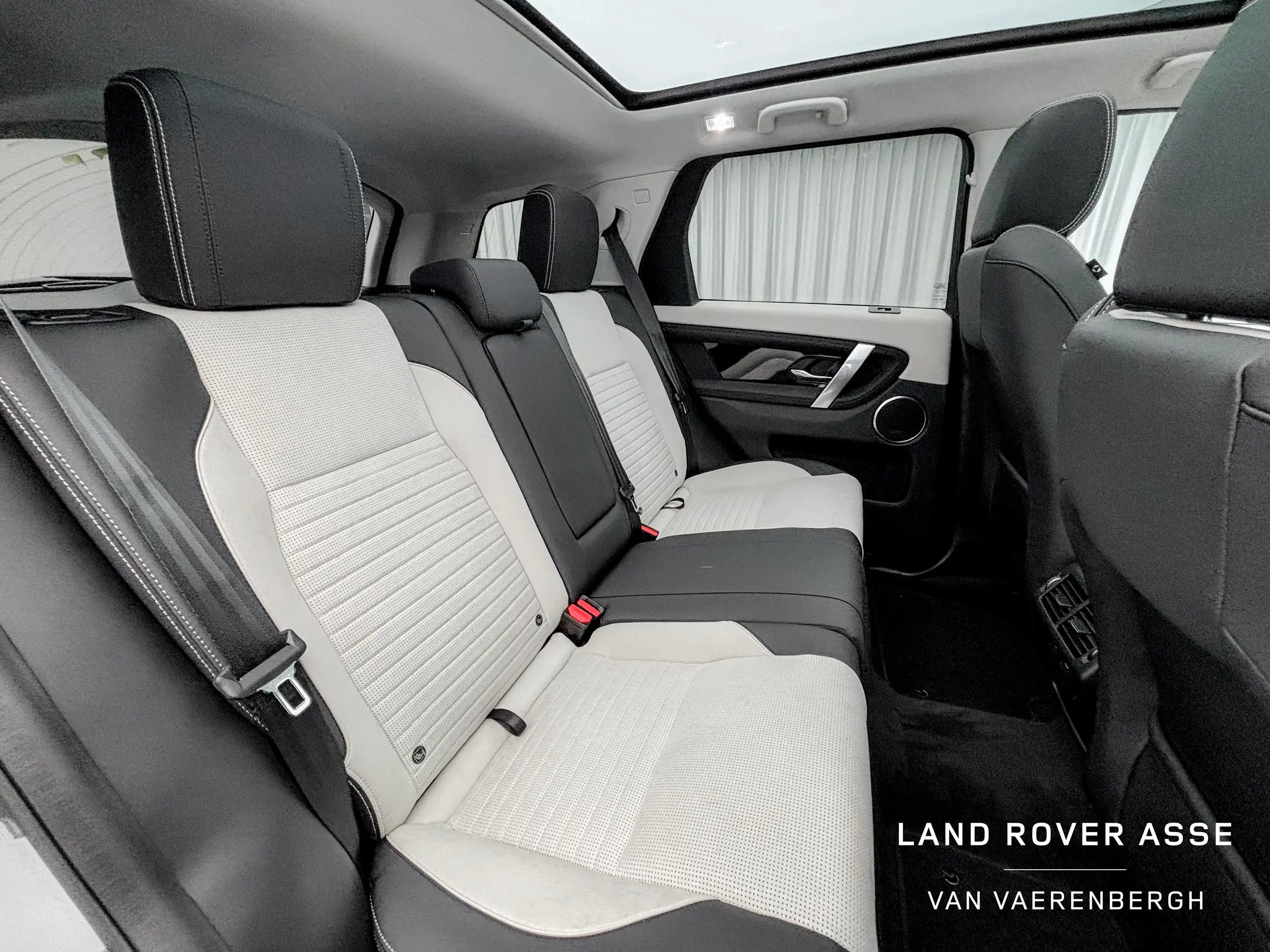 Land Rover - Discovery Sport