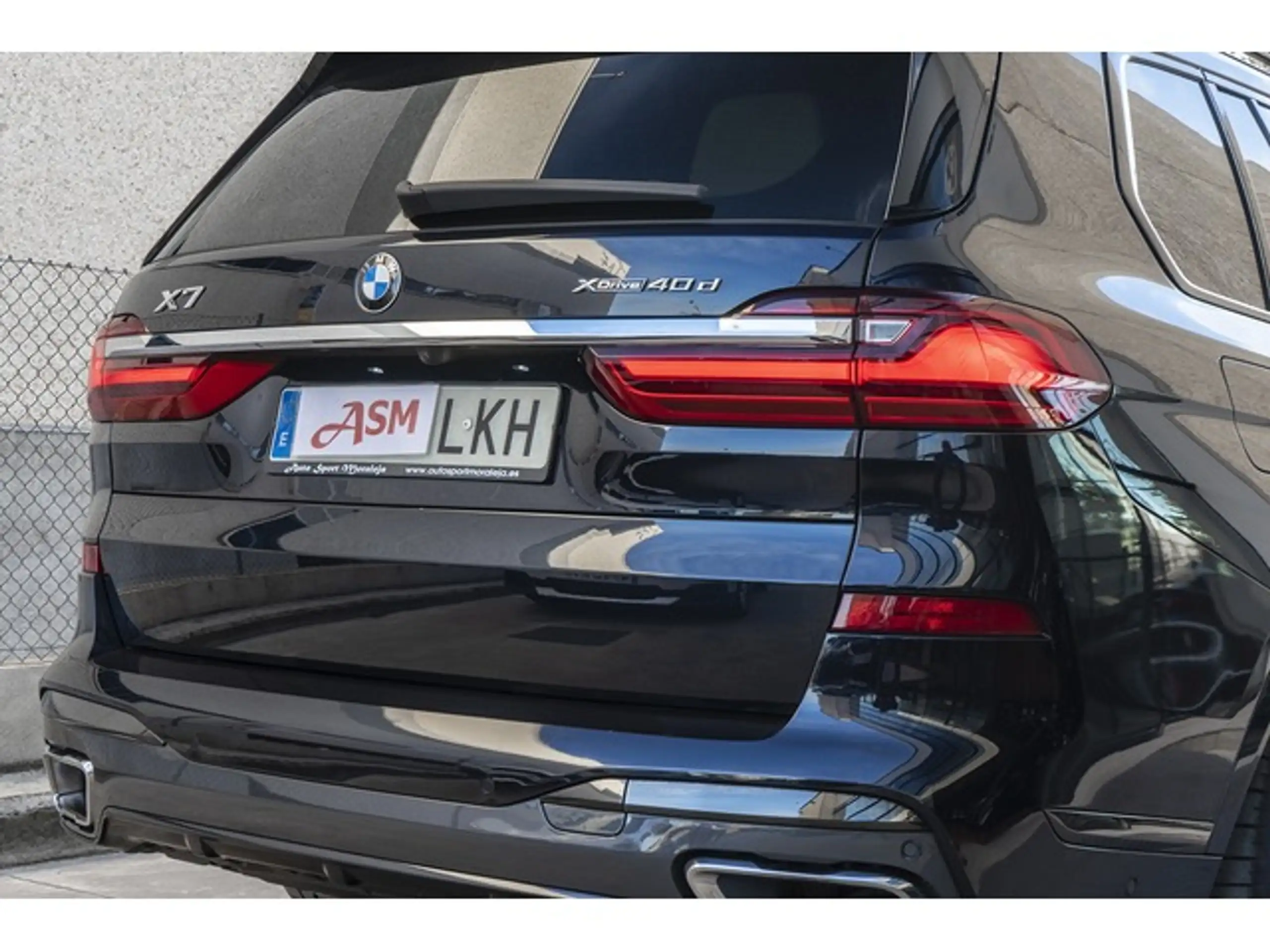 BMW - X7