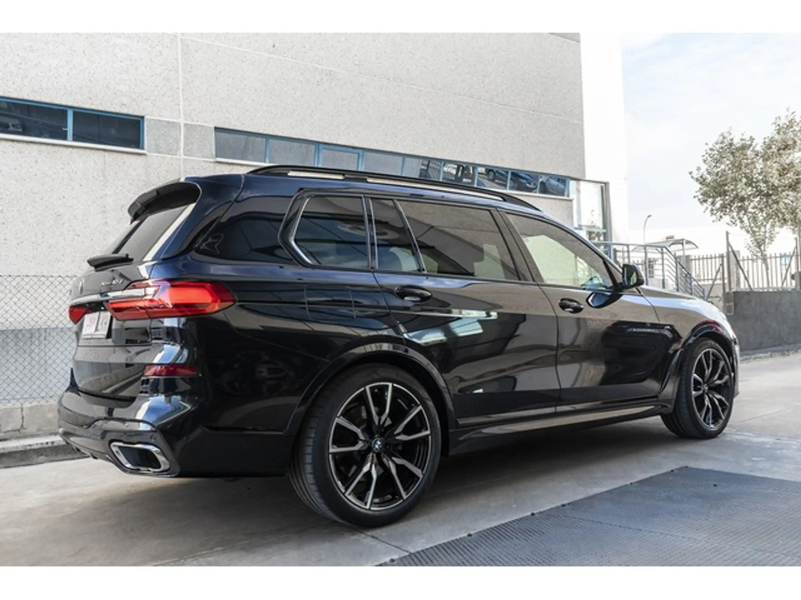 BMW - X7