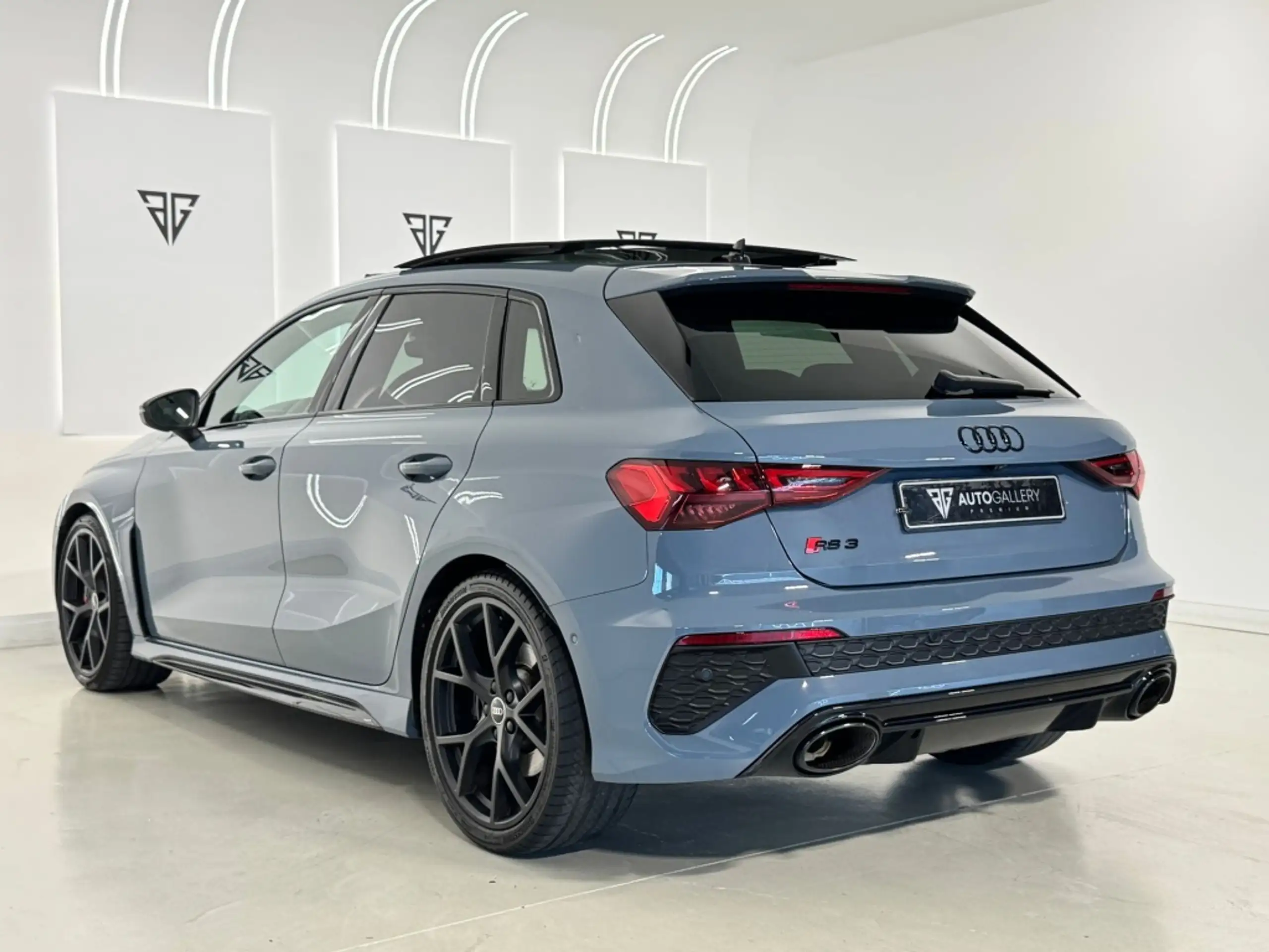 Audi - RS3