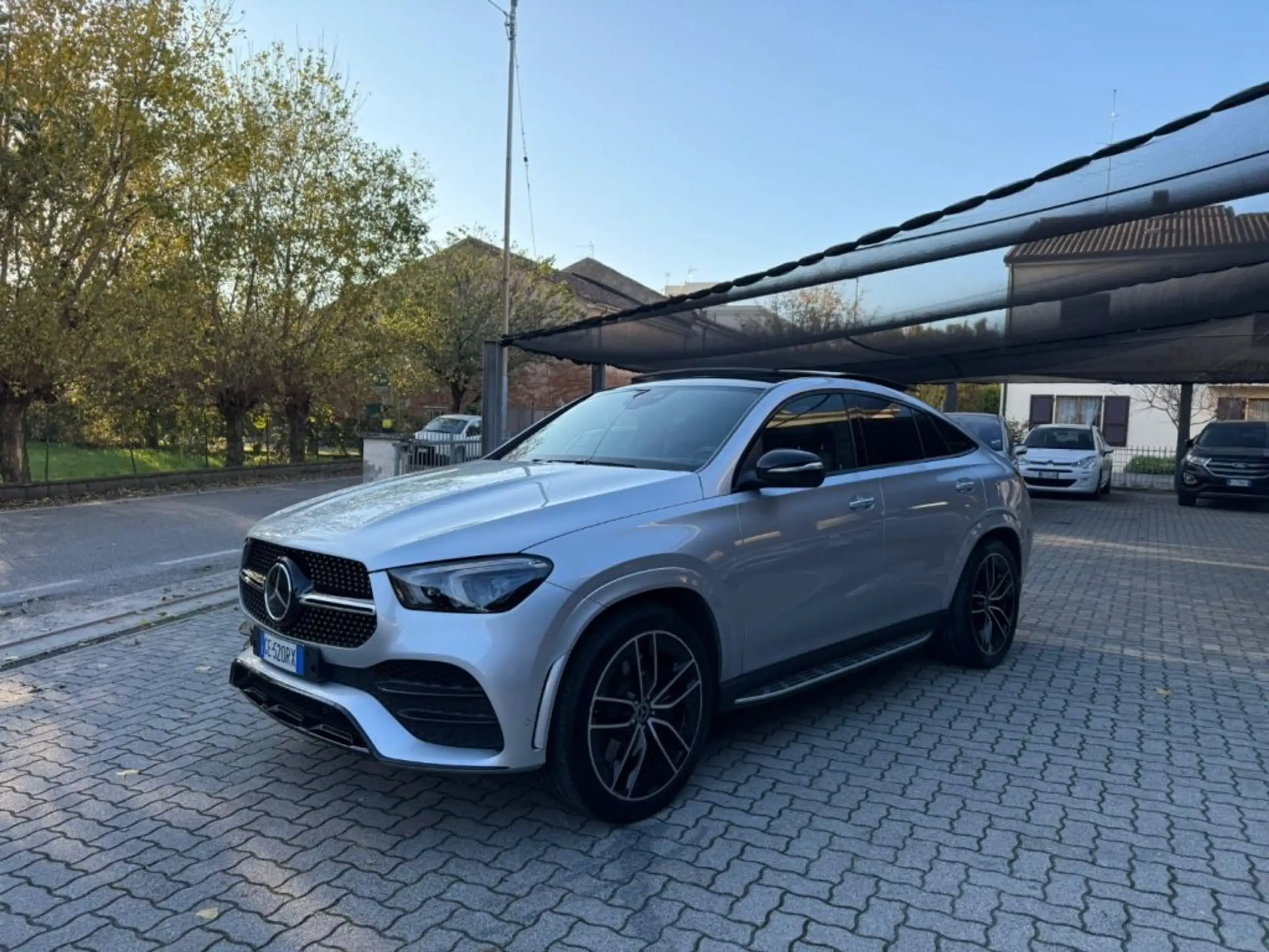 Mercedes-Benz - GLE 350