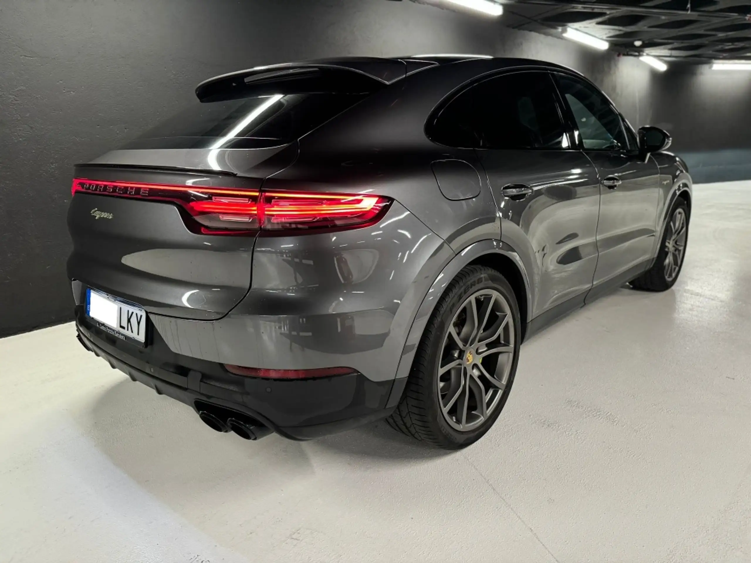 Porsche - Cayenne