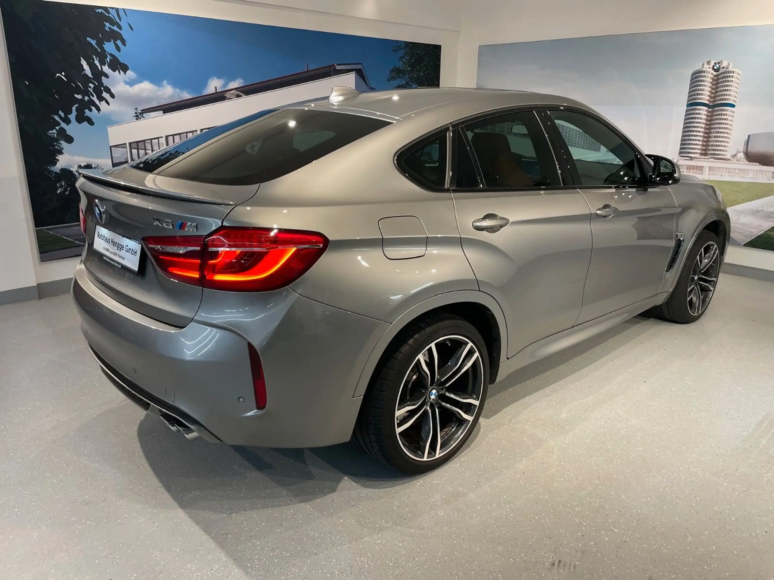 BMW - X6 M