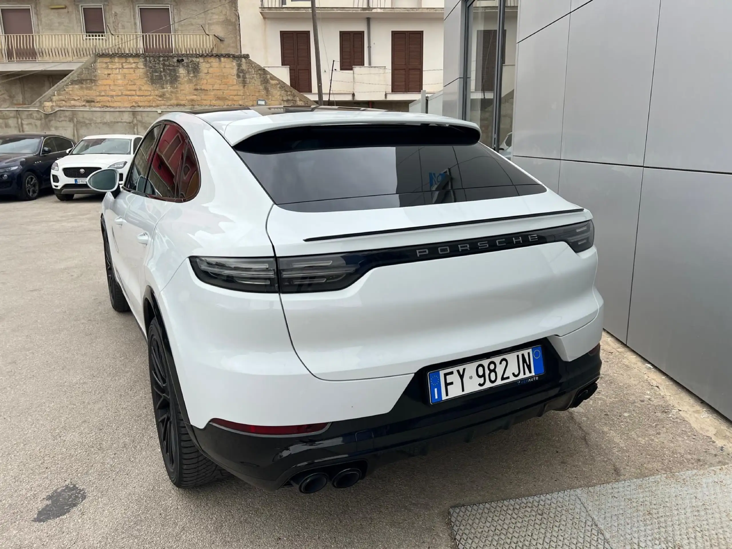 Porsche - Cayenne