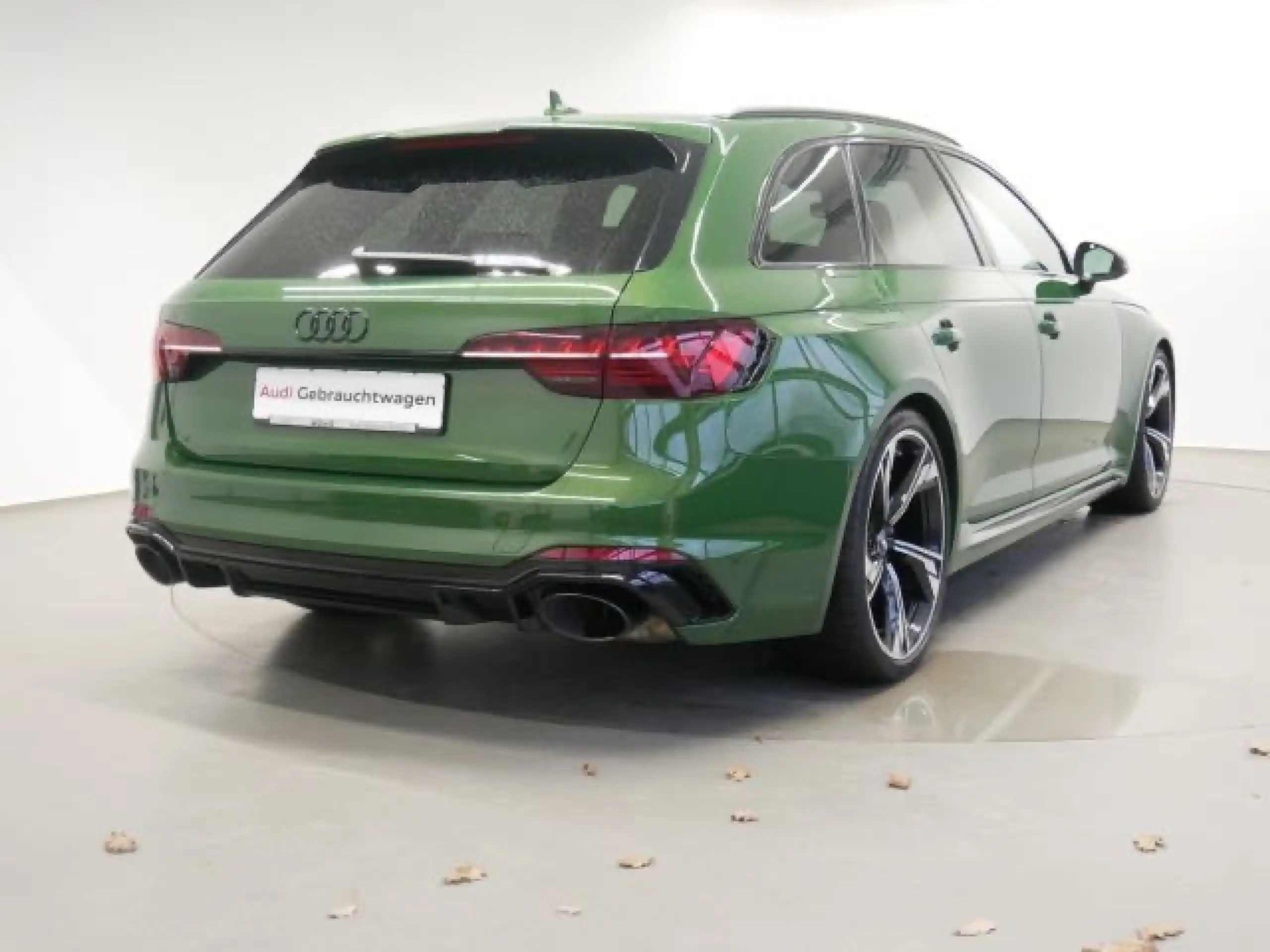 Audi - RS4