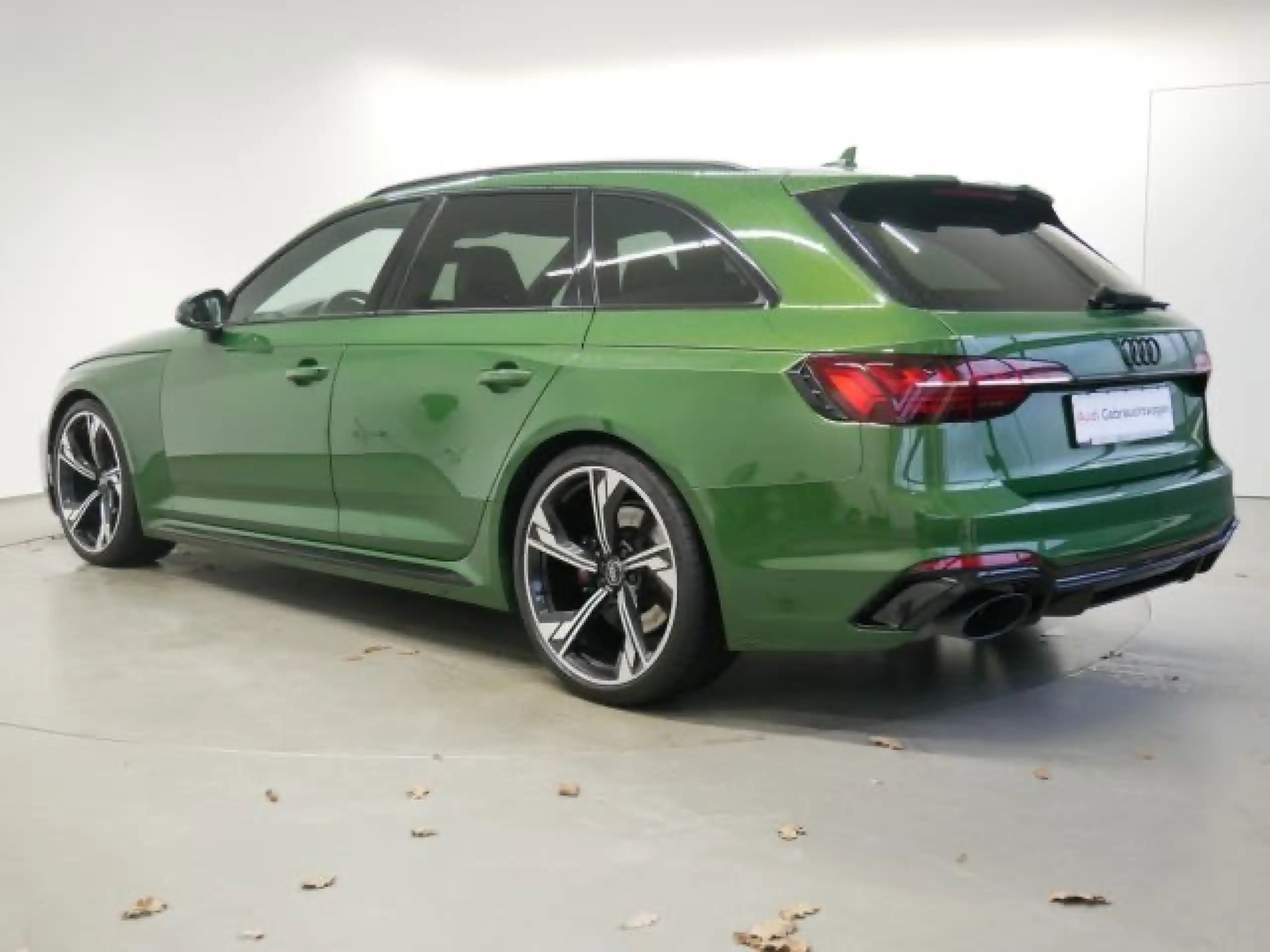 Audi - RS4