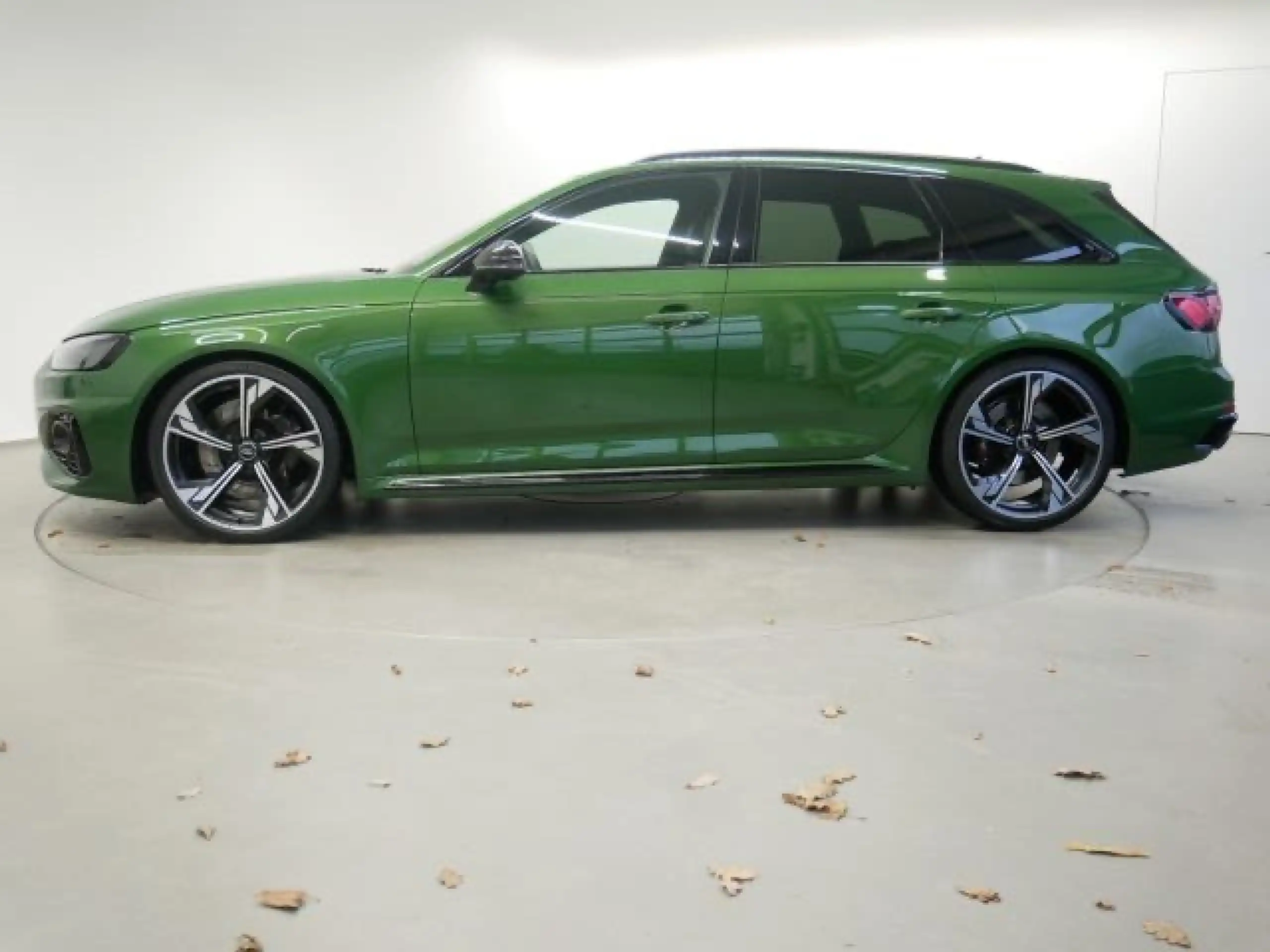 Audi - RS4