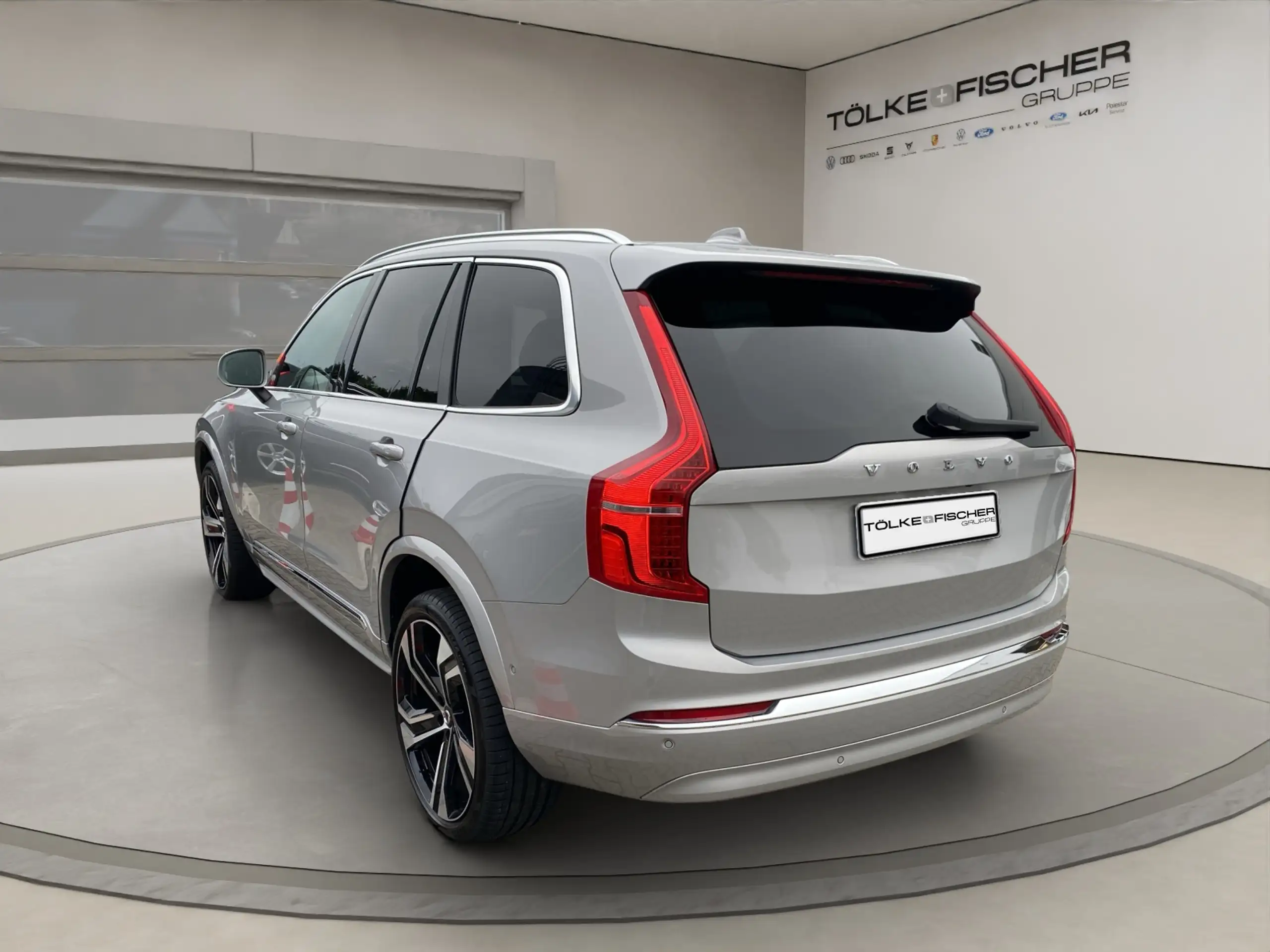 Volvo - XC90