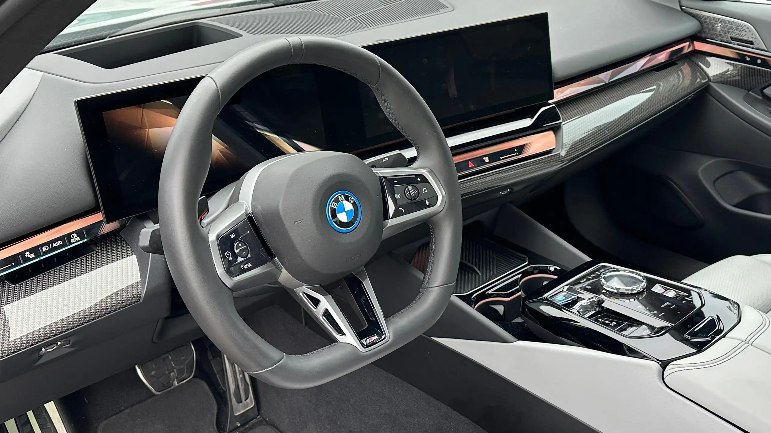 BMW - i5