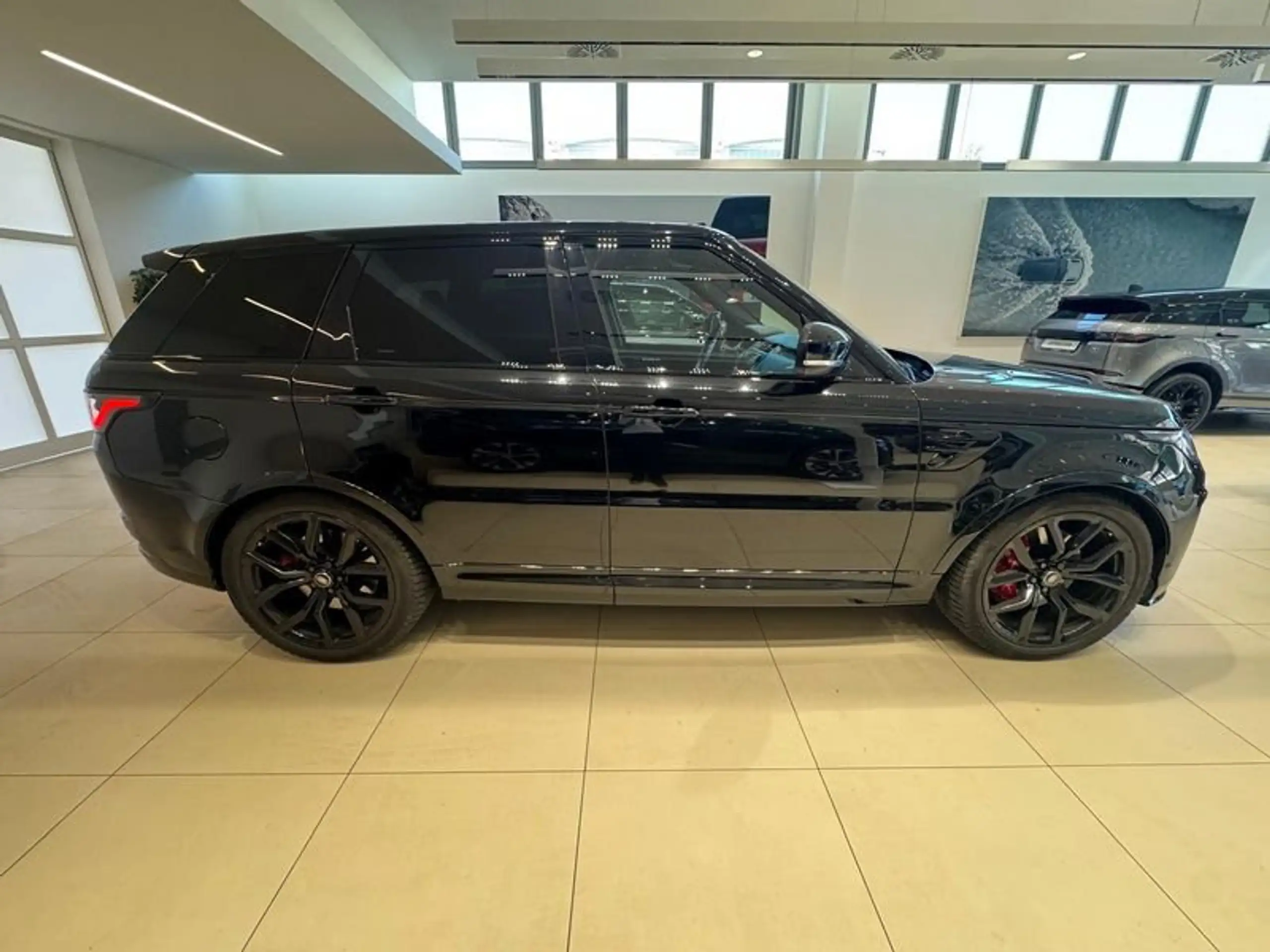 Land Rover - Range Rover Sport