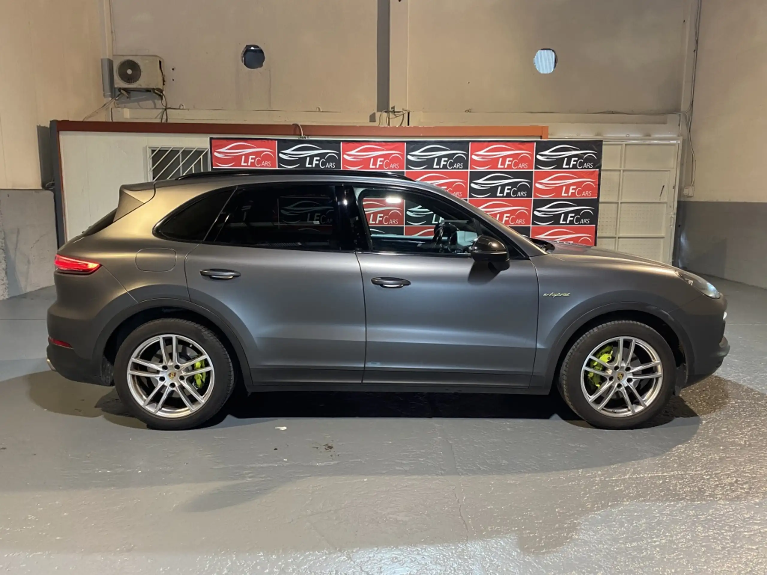 Porsche - Cayenne